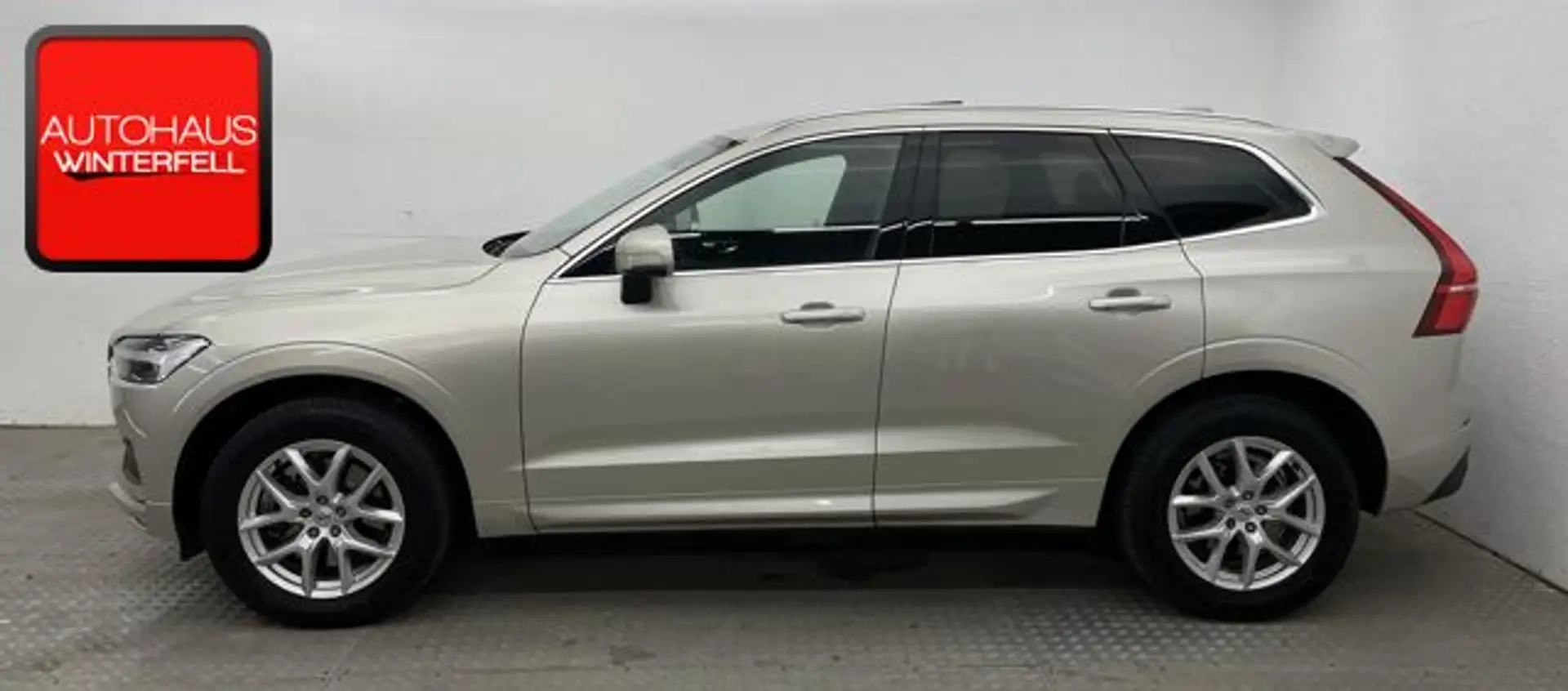 Volvo XC60 B4 AWD PANO+AHK+INTELLISAFE+KAMERA+LED+ Beige - 2
