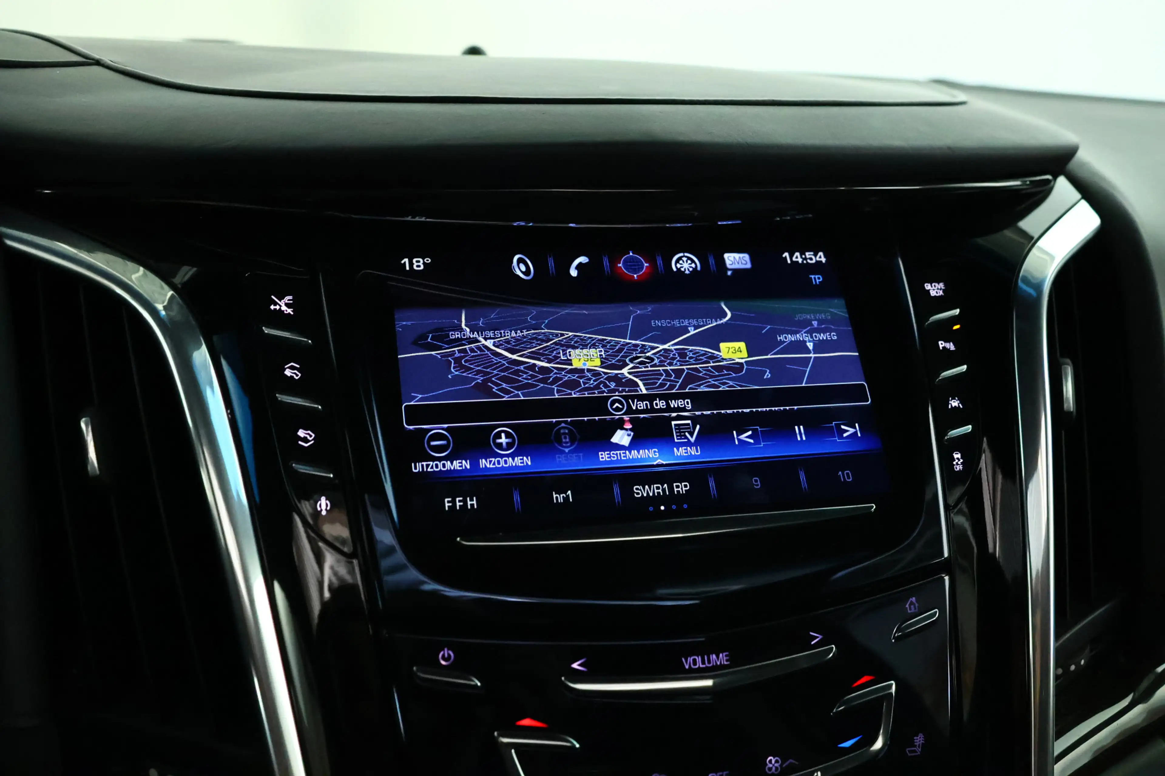 Cadillac Escalade 6.2 V8 Platinum ESV Panonrama / Opendak / ACC / Ko — photo 38