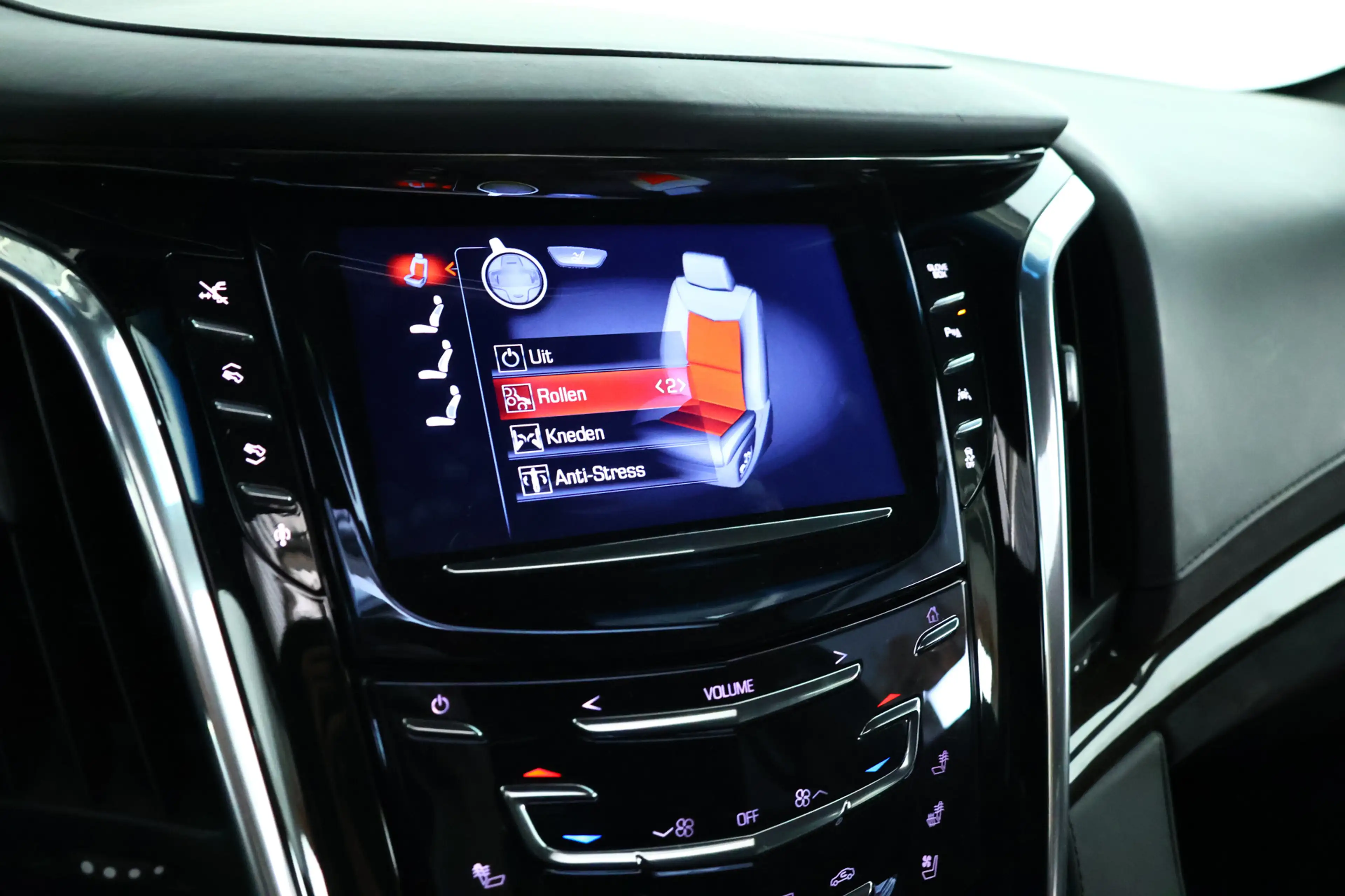 Cadillac Escalade 6.2 V8 Platinum ESV Panonrama / Opendak / ACC / Ko — photo 49