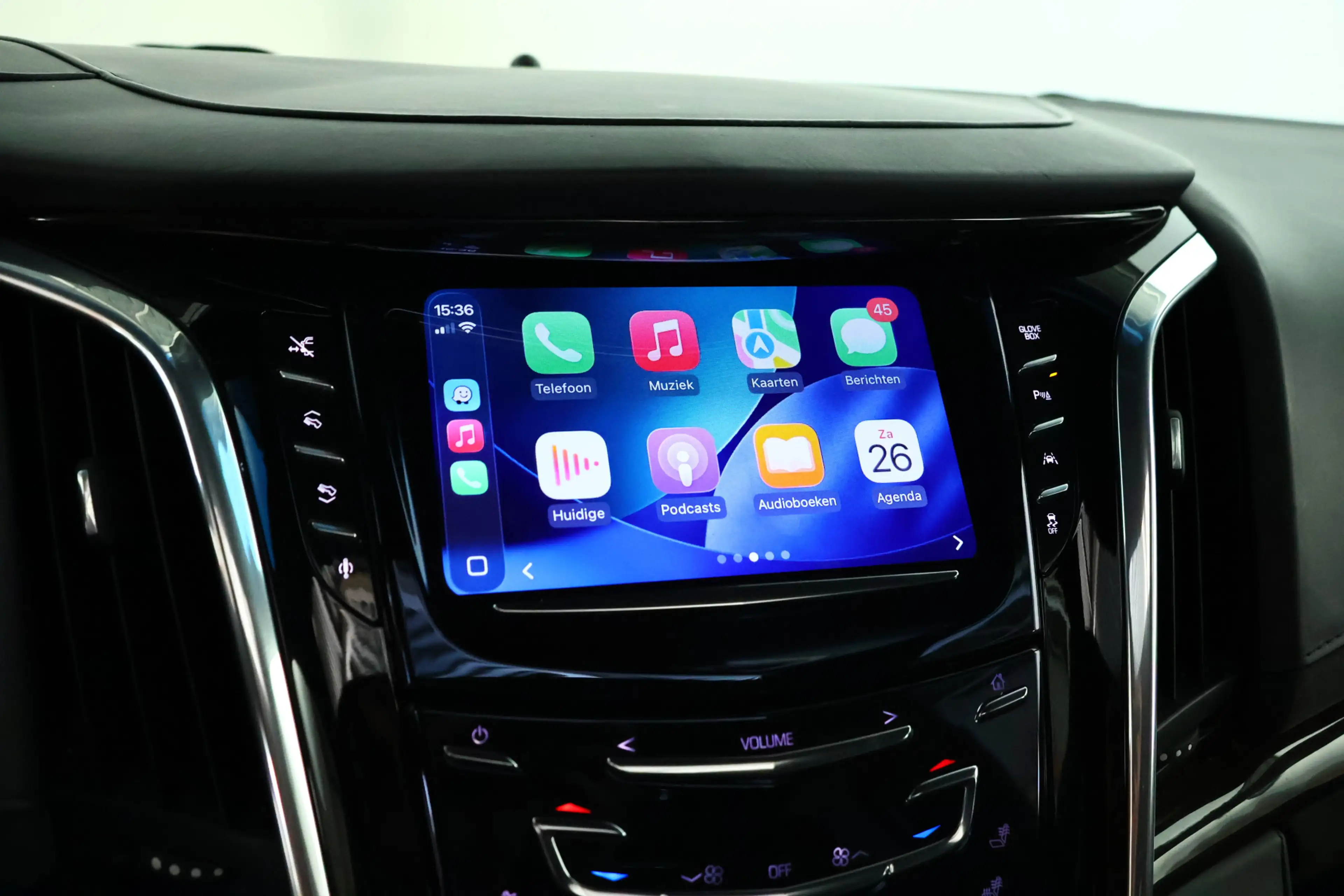 Cadillac Escalade 6.2 V8 Platinum ESV Panonrama / Opendak / ACC / Ko — photo 35