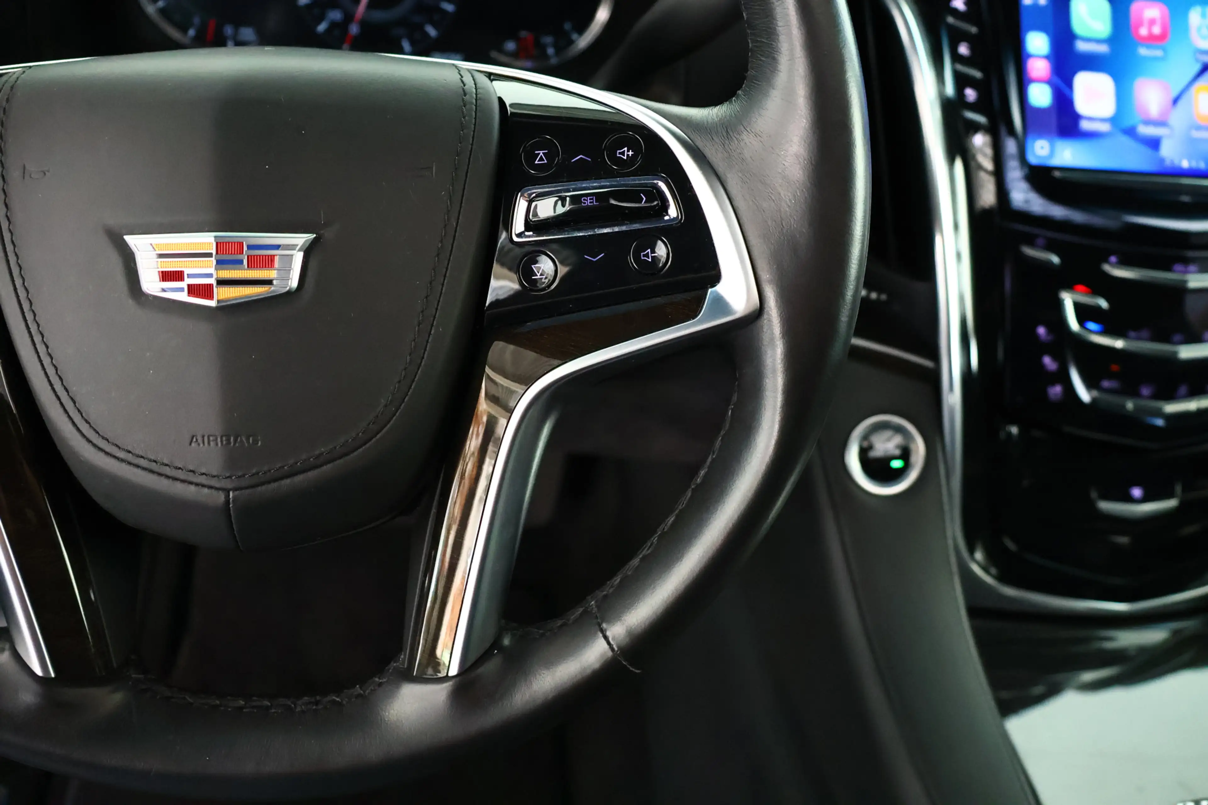 Cadillac Escalade 6.2 V8 Platinum ESV Panonrama / Opendak / ACC / Ko — photo 32