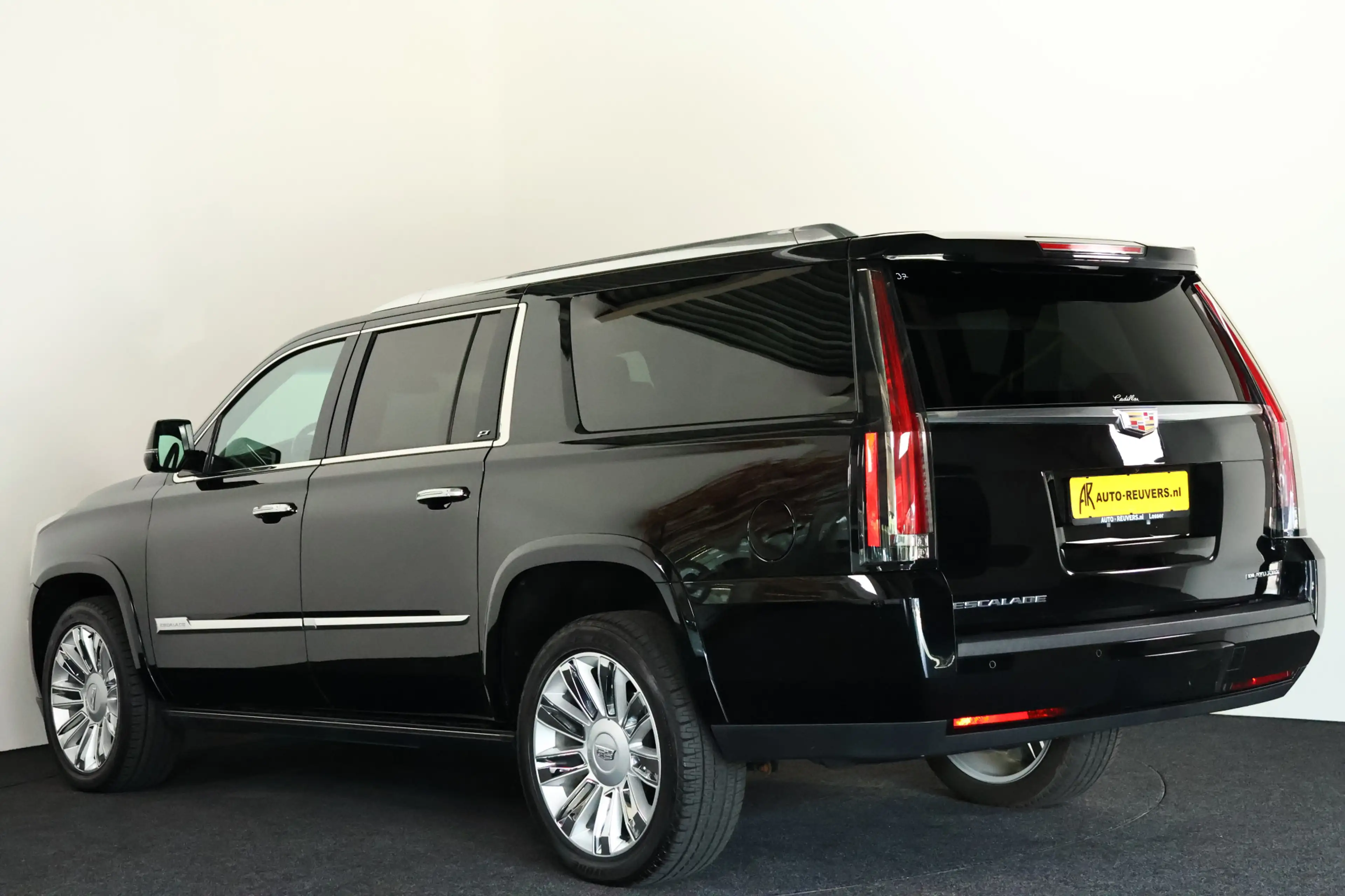 Cadillac Escalade 6.2 V8 Platinum ESV Panonrama / Opendak / ACC / Ko — photo 6