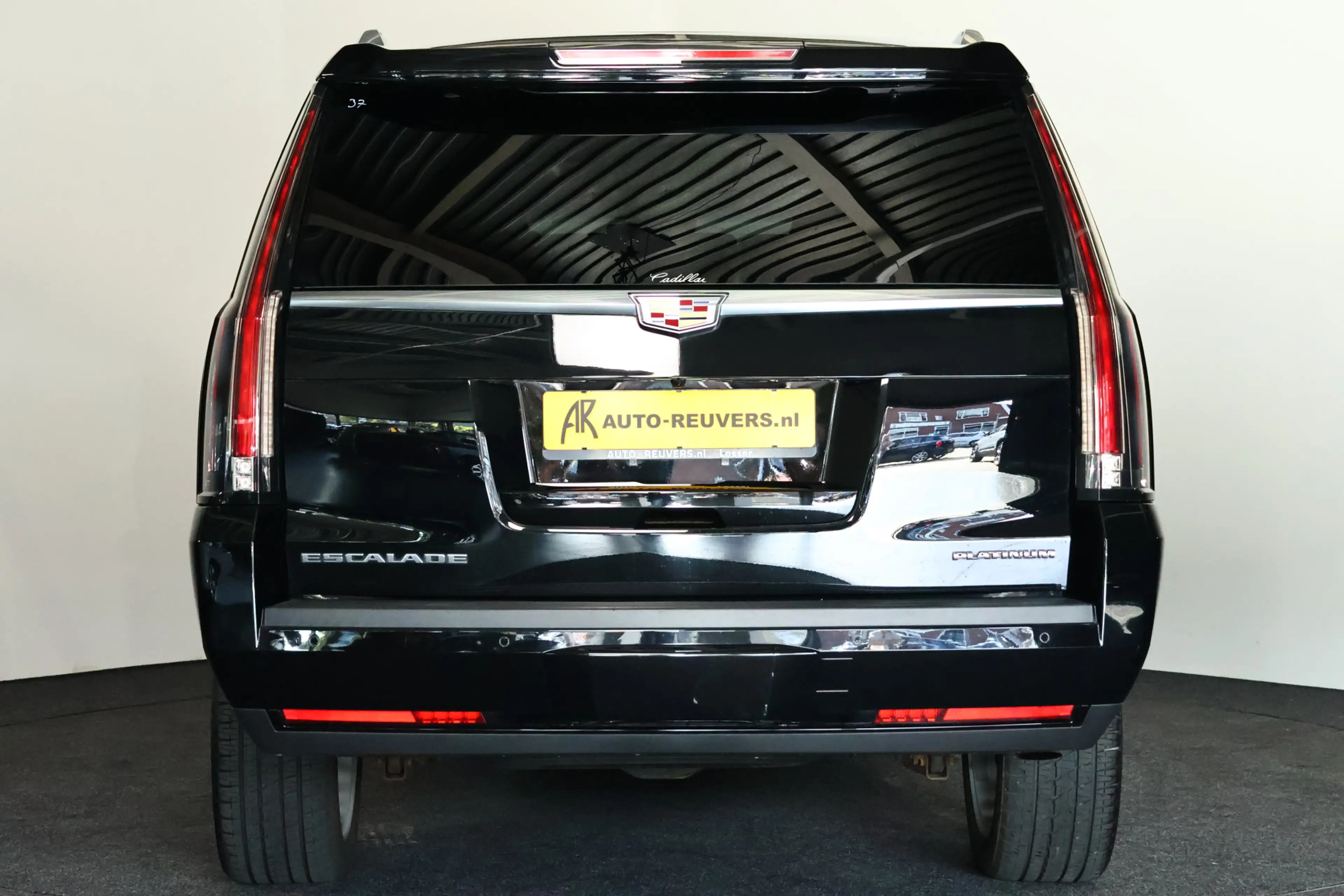 Cadillac Escalade 6.2 V8 Platinum ESV Panonrama / Opendak / ACC / Ko — photo 9