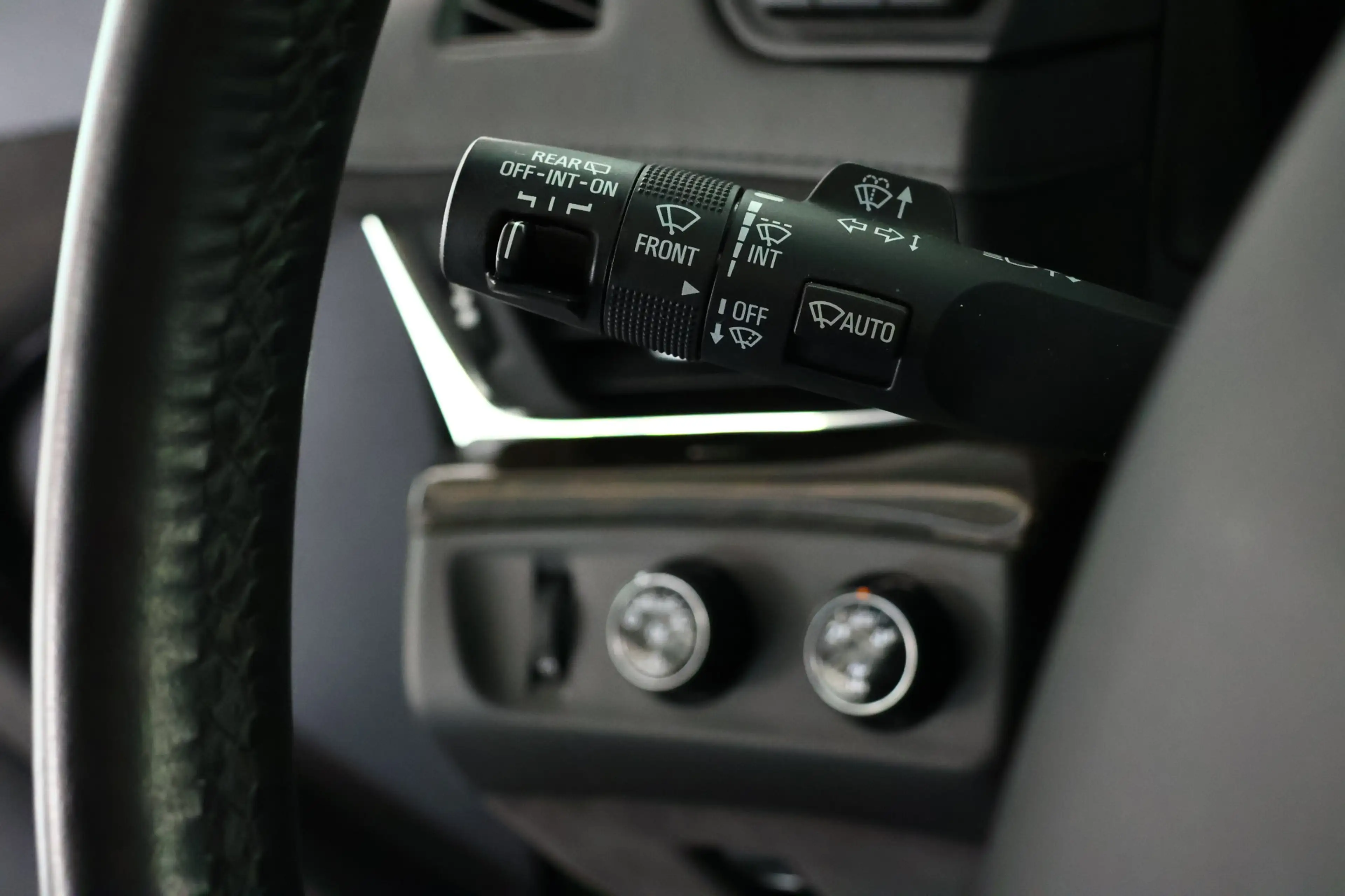 Cadillac Escalade 6.2 V8 Platinum ESV Panonrama / Opendak / ACC / Ko — photo 33