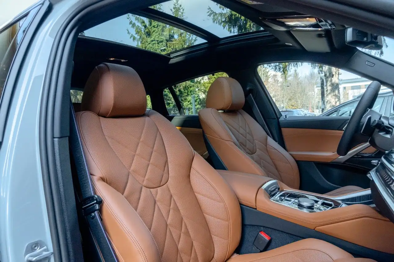 BMW X6 30d M SPORT.LUFTF.PANO.DR.ASS.22".PR.ASS.AHK 14