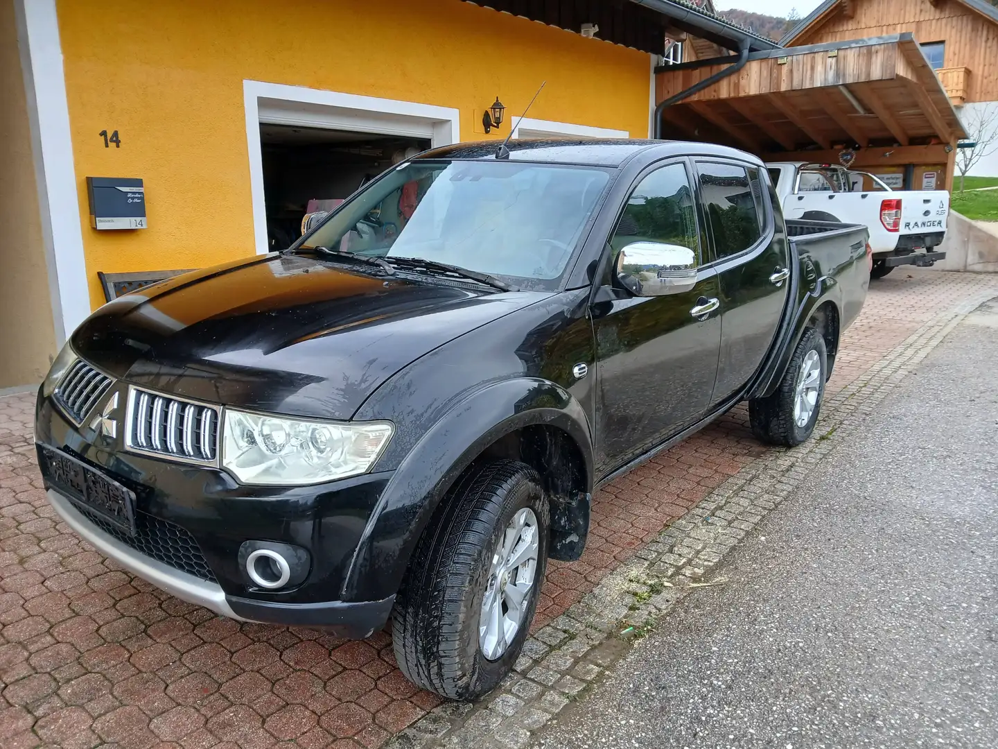 Mitsubishi L200 - 1