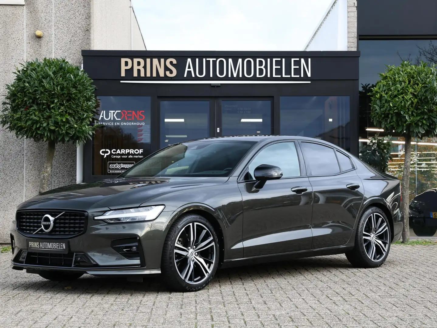 Volvo S60 2.0 B4 R-Design|Orrefors|19inch|Memory|Keyless Grijs - 2