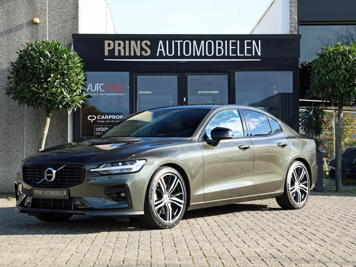 Volvo S60 2.0 B4 R-Design|Orrefors|19inch|Memory|Keyless Grijs - 1