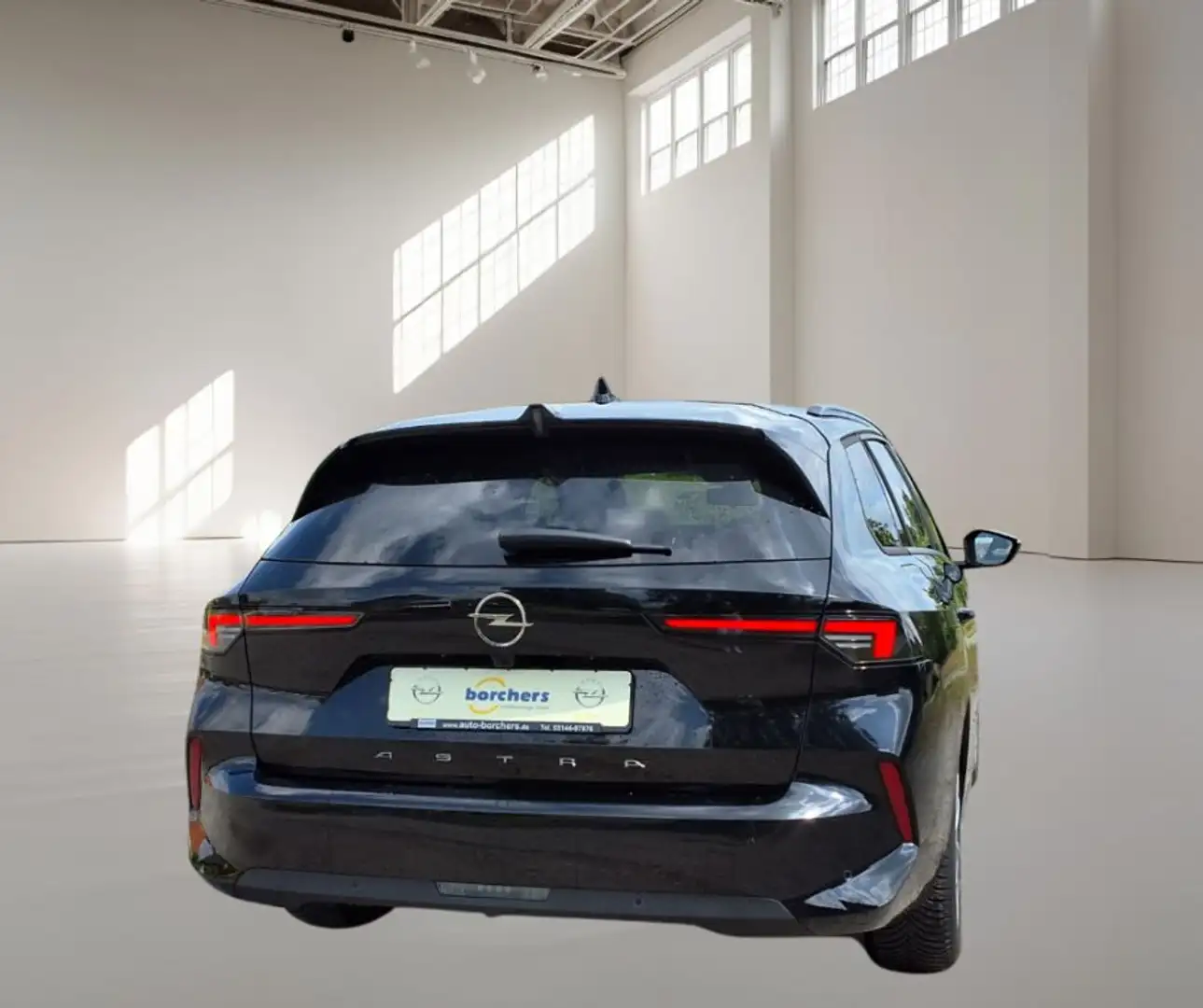 Opel Astra Sports Tourer 1.2 Turbo Enjoy Zwart - 2