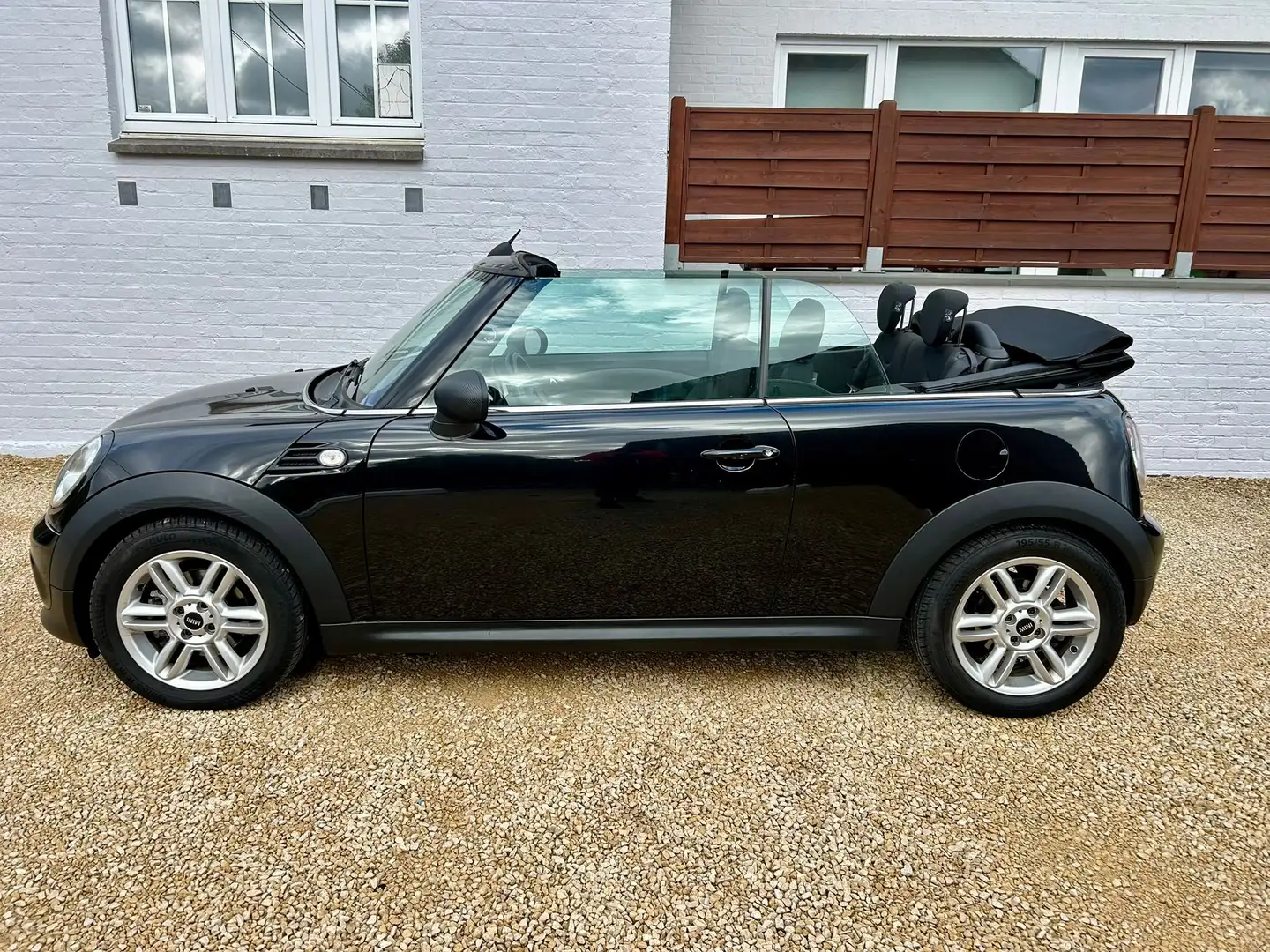 MINI Cooper Cabrio Mini Cabriolet // edition sport // airco // Zwart - 2