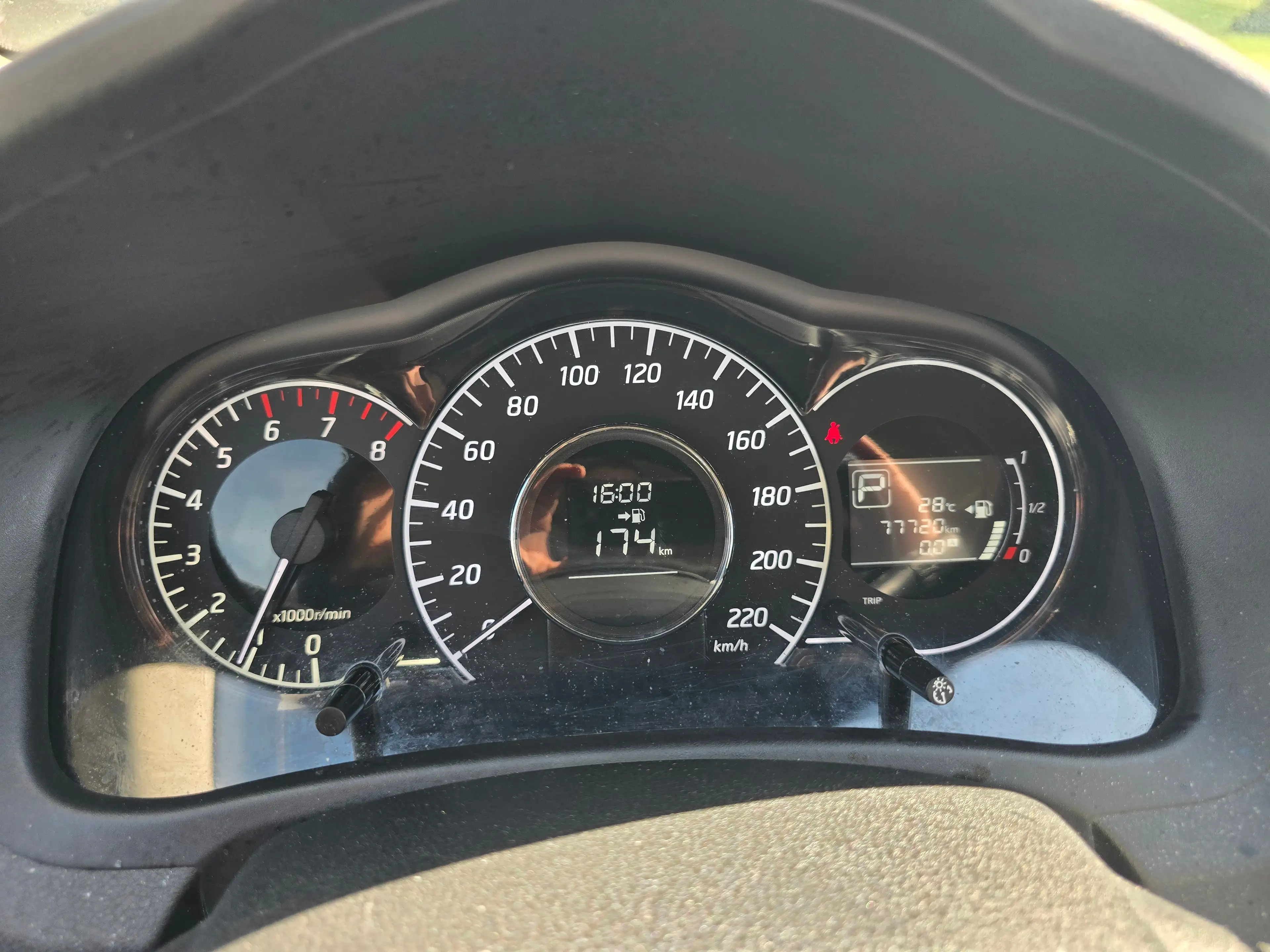 Nissan Note Acenta — photo 12