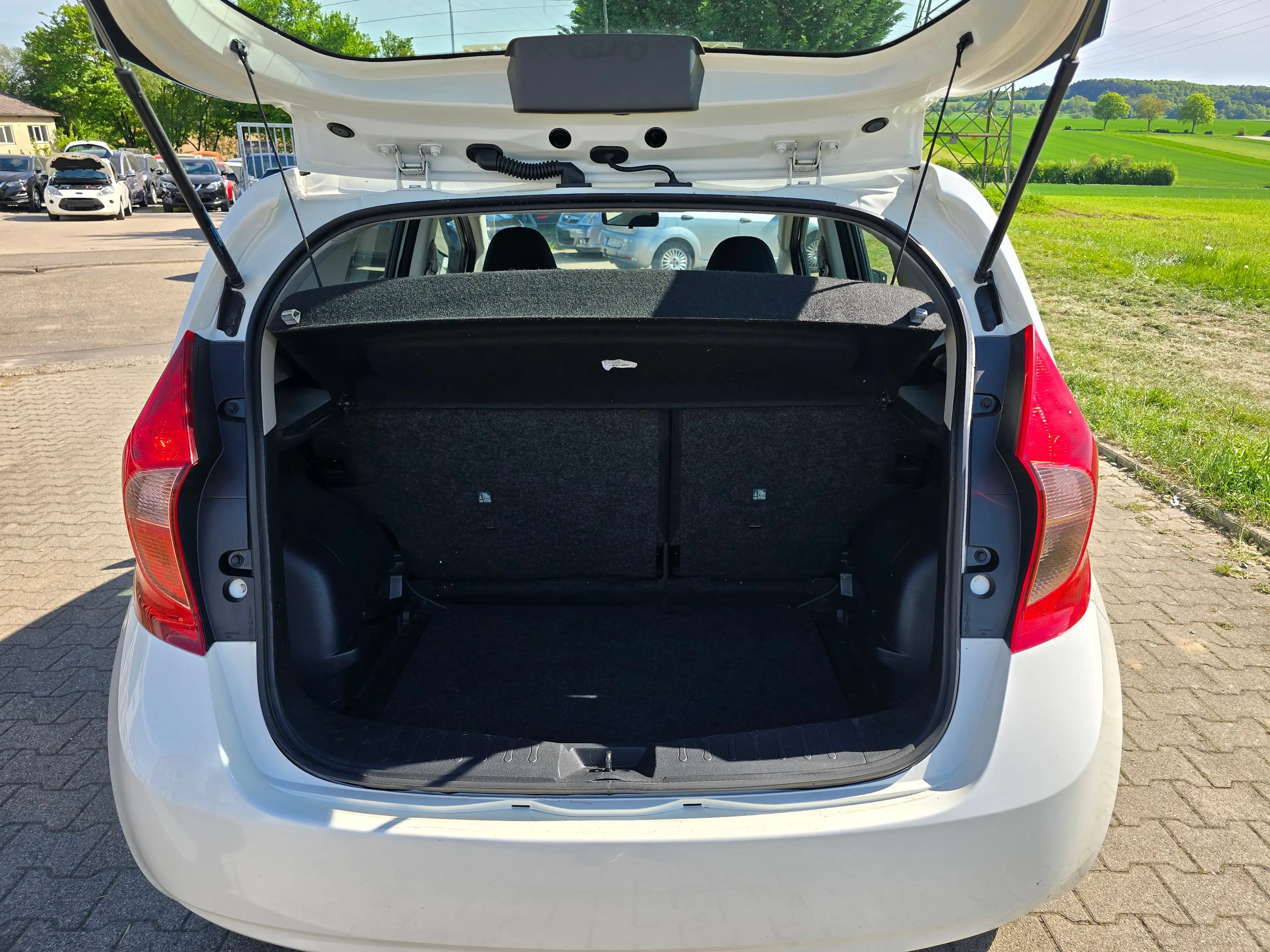 Nissan Note Acenta — photo 9