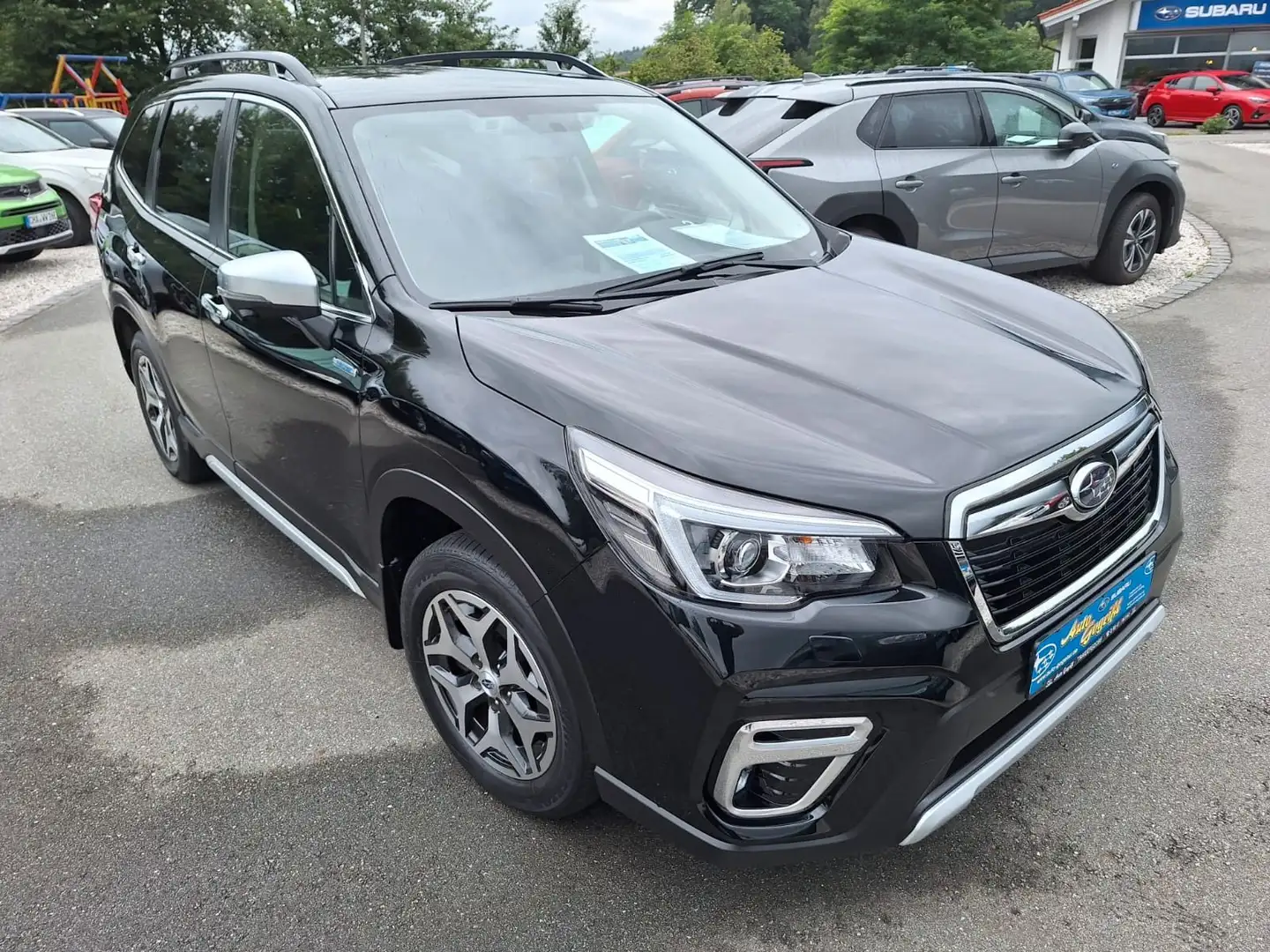 Subaru Forester 2.0ie Comfort Lineartronic, AHK Negro - 1