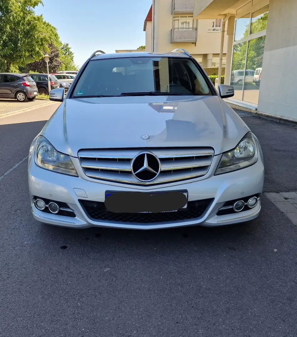 Mercedes-Benz C 200 T CDI DPF (BlueEFFICIENCY) Avangarde - 2