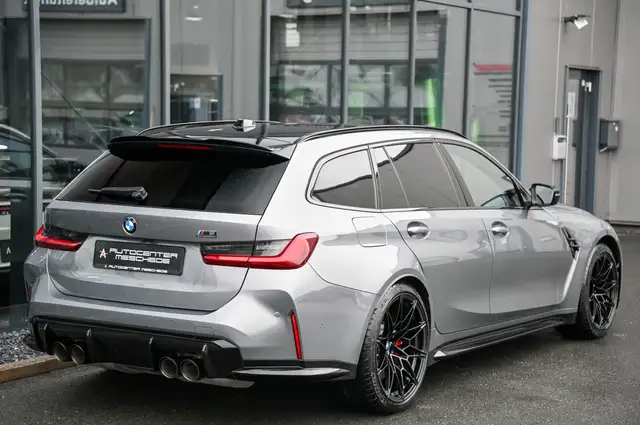 BMW M3 view 4