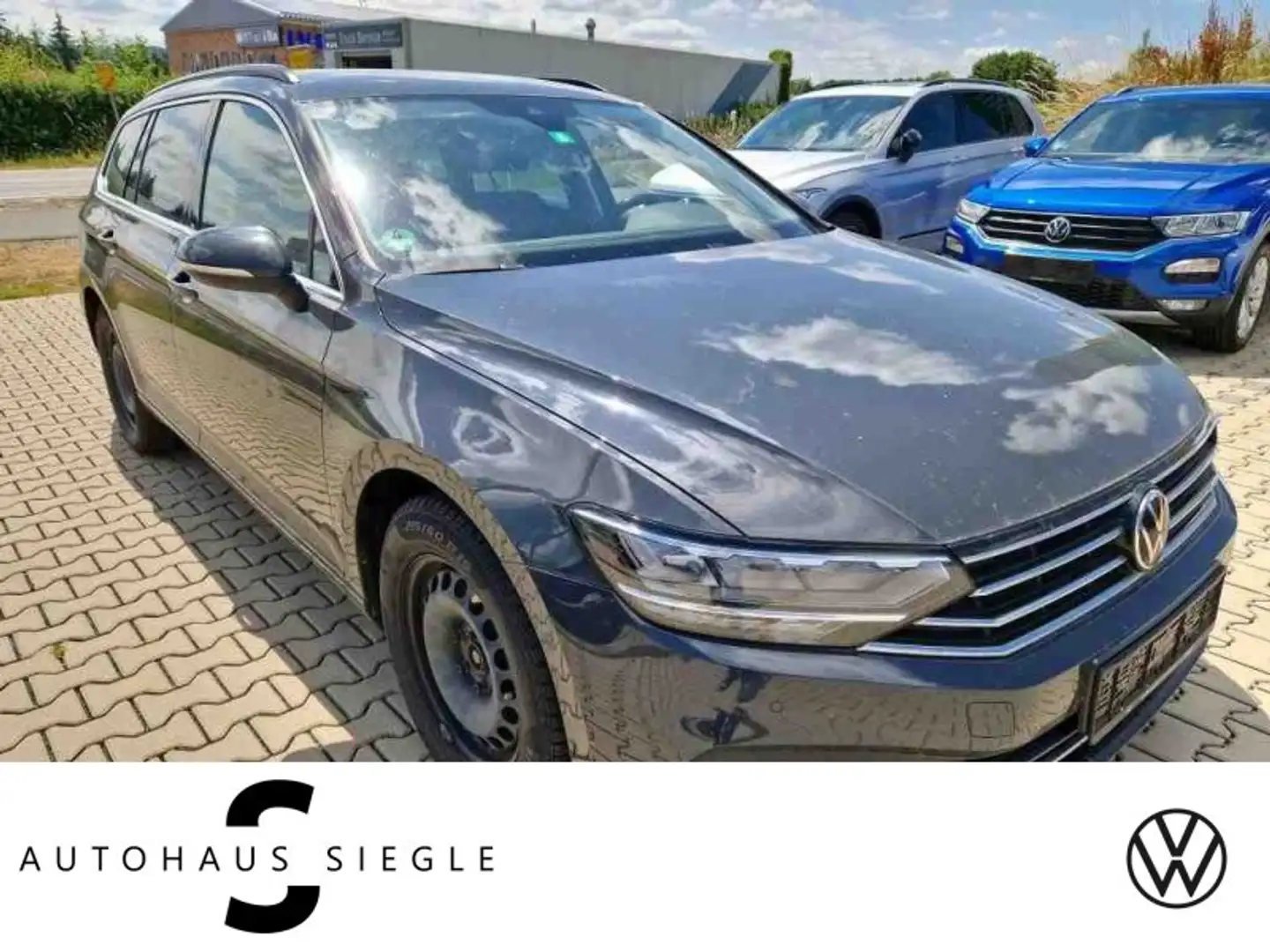 Volkswagen Passat Variant 1.5 TSI Business Navi LED Kamera ACC SHZ Travel As Gris - 1