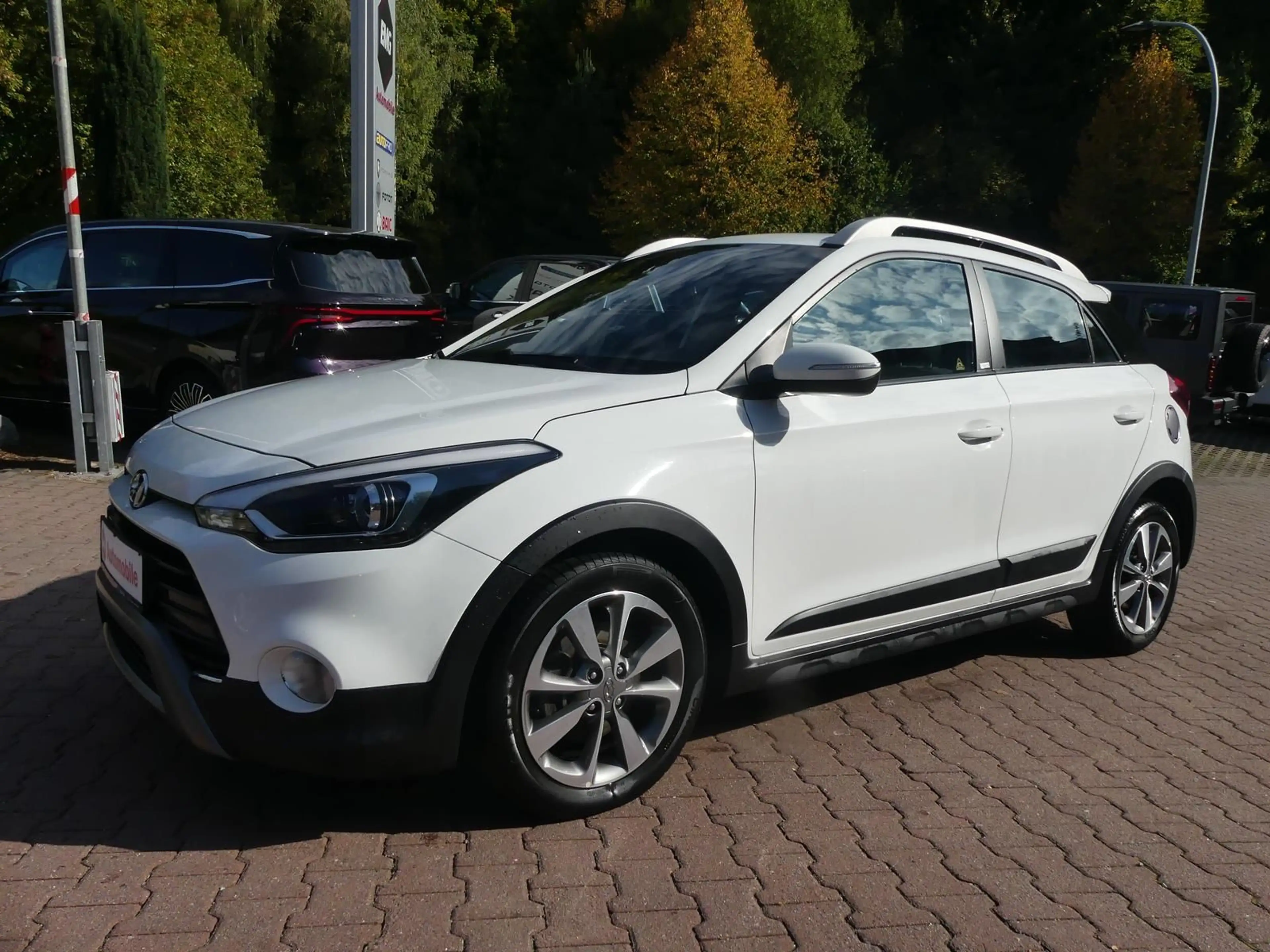 Hyundai i20 active*Klima*Sitzhzg*PDC