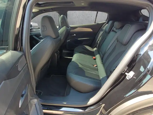 Peugeot 408 view 8