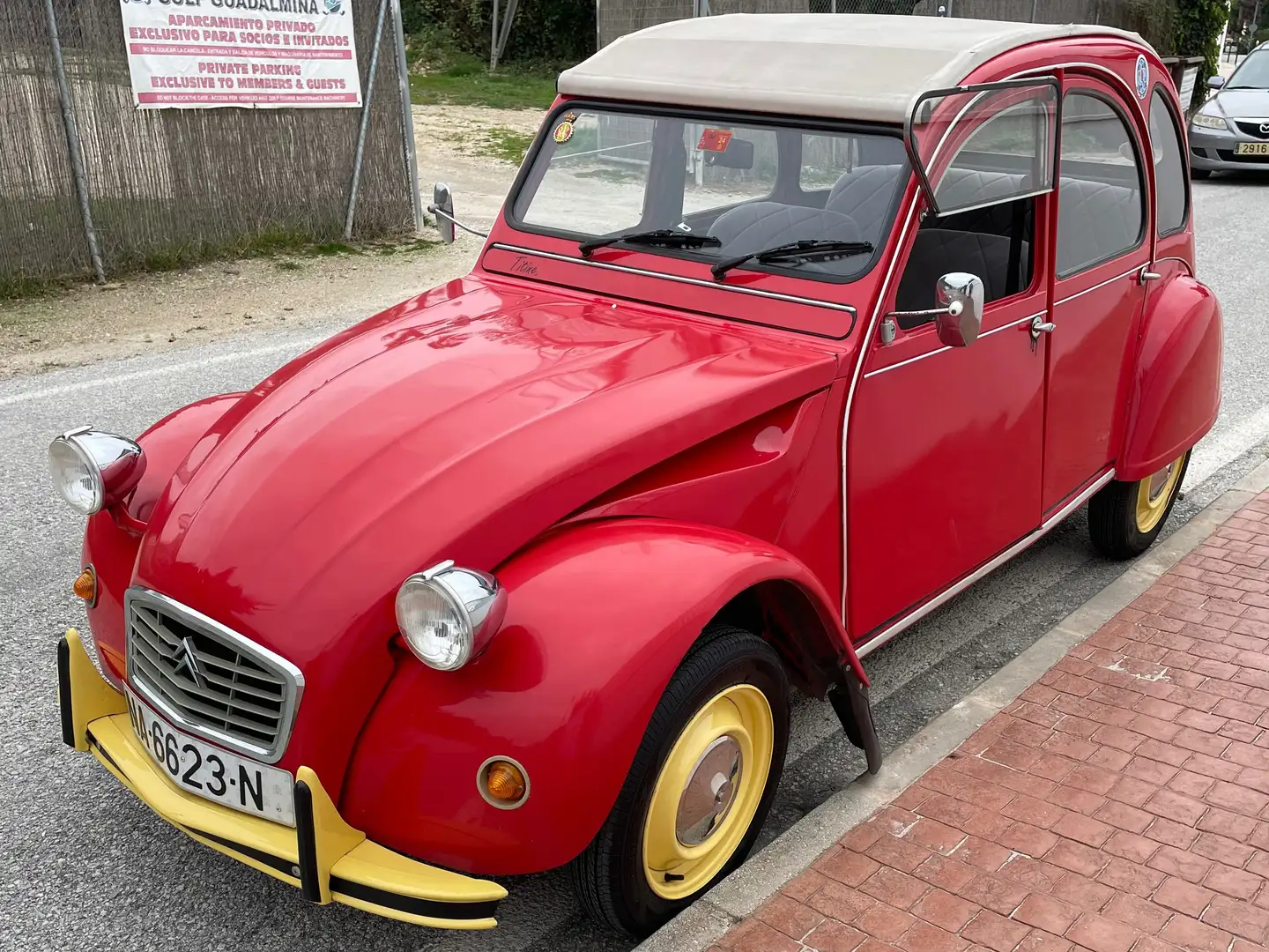 Citroen 2CV 2CV6 CT Czerwony - 2