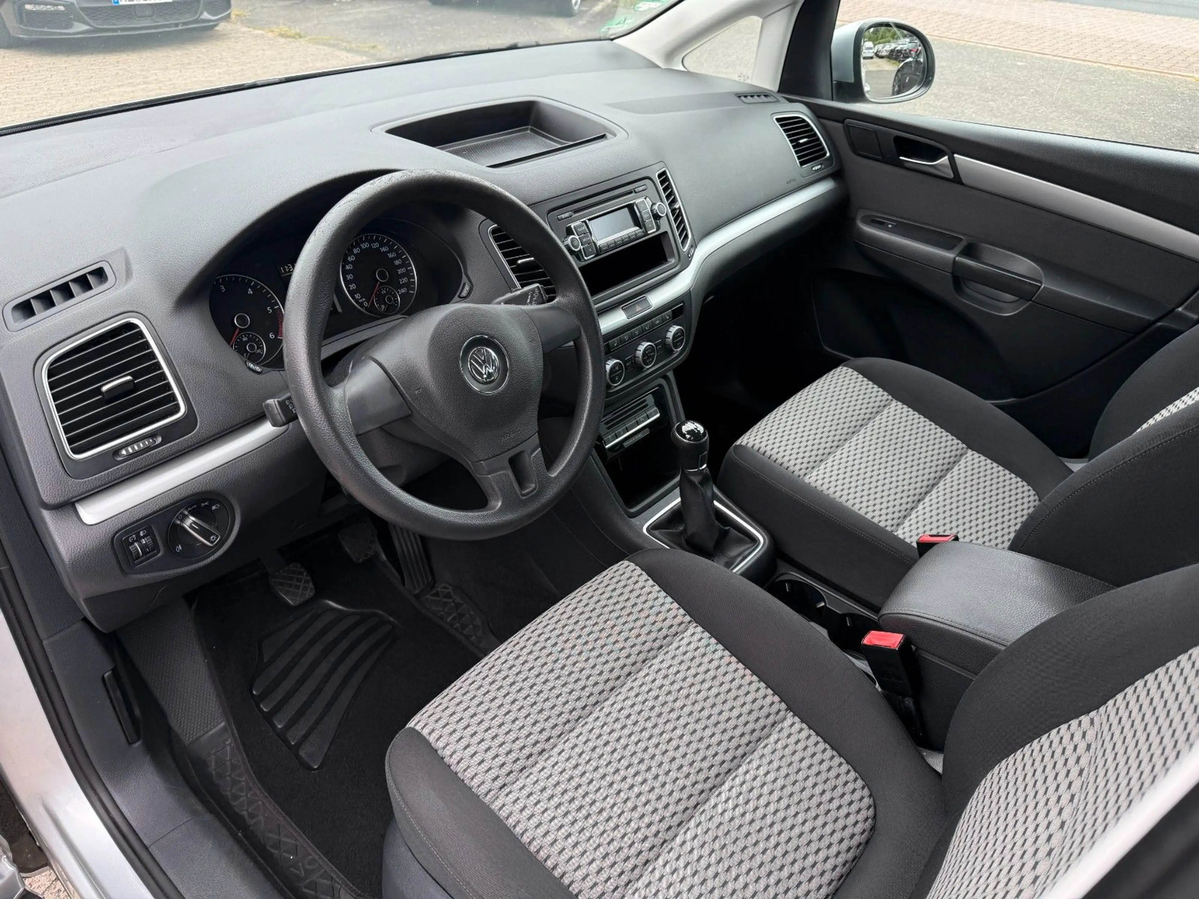 Volkswagen Sharan 2.0 TDI BMT*7 SITZER*SHZ*ZAHNRIEMEN NE* — photo 7