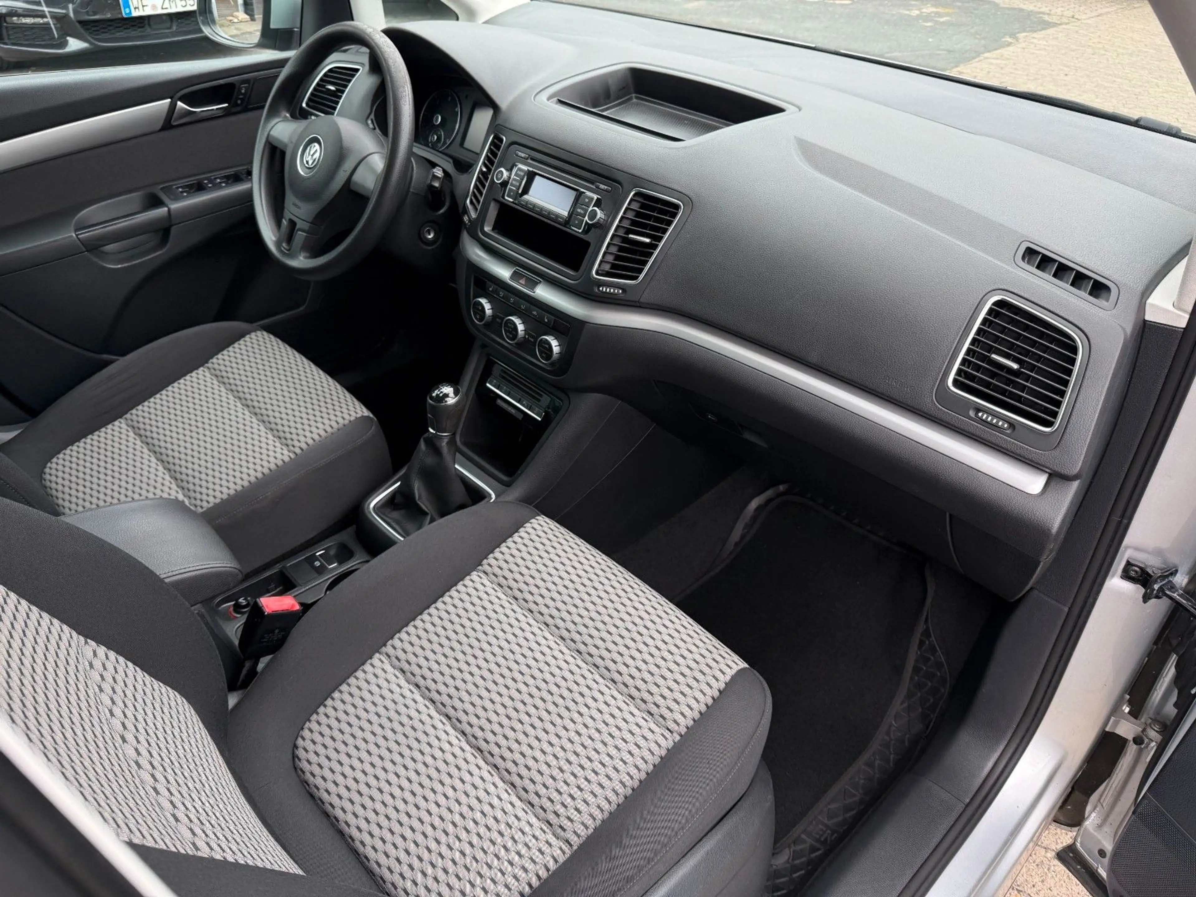 Volkswagen Sharan 2.0 TDI BMT*7 SITZER*SHZ*ZAHNRIEMEN NE* — photo 10