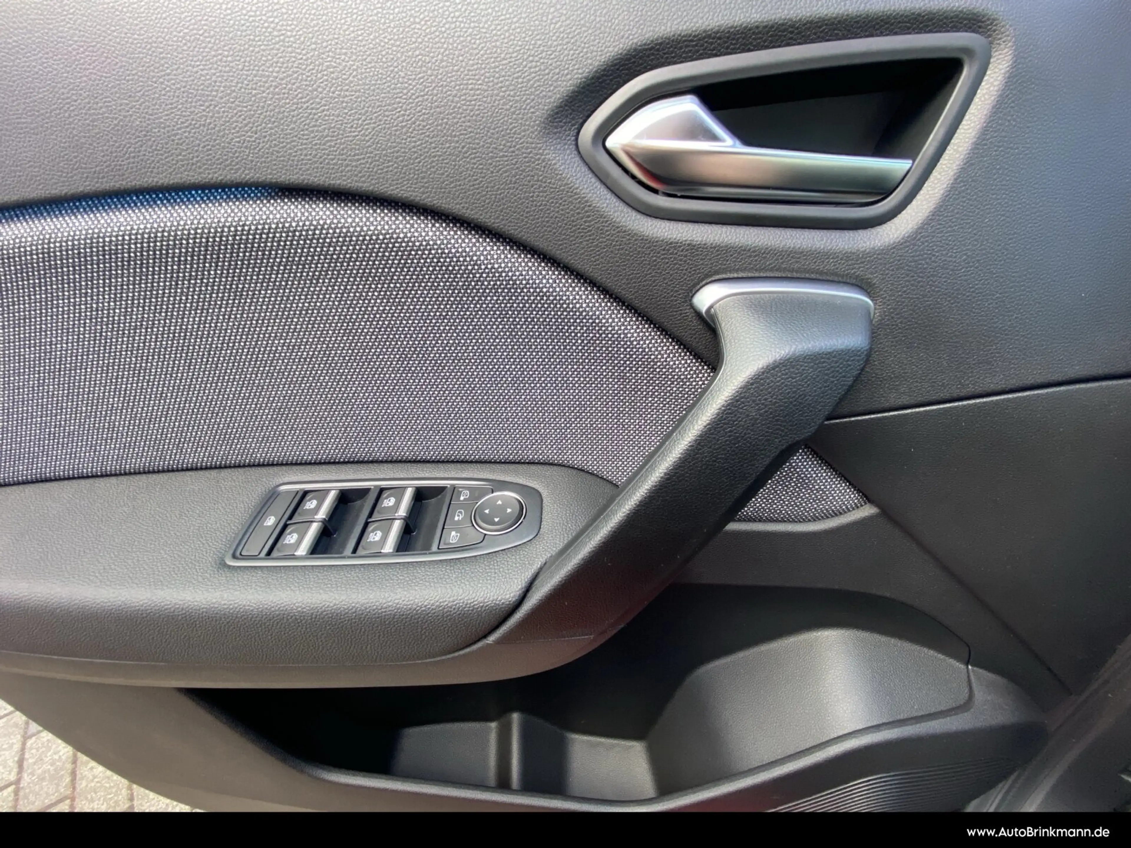 Mitsubishi Grandis Grandis Intro Edition 1.8 HEV AT (MY26)) — photo 10