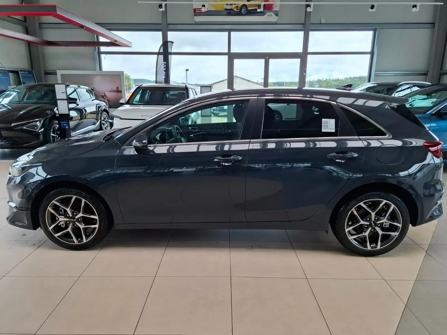 Kia Ceed / cee'd Ceed 1.5T GDI 48V DCT Ultimate Edition Style Grau - 2