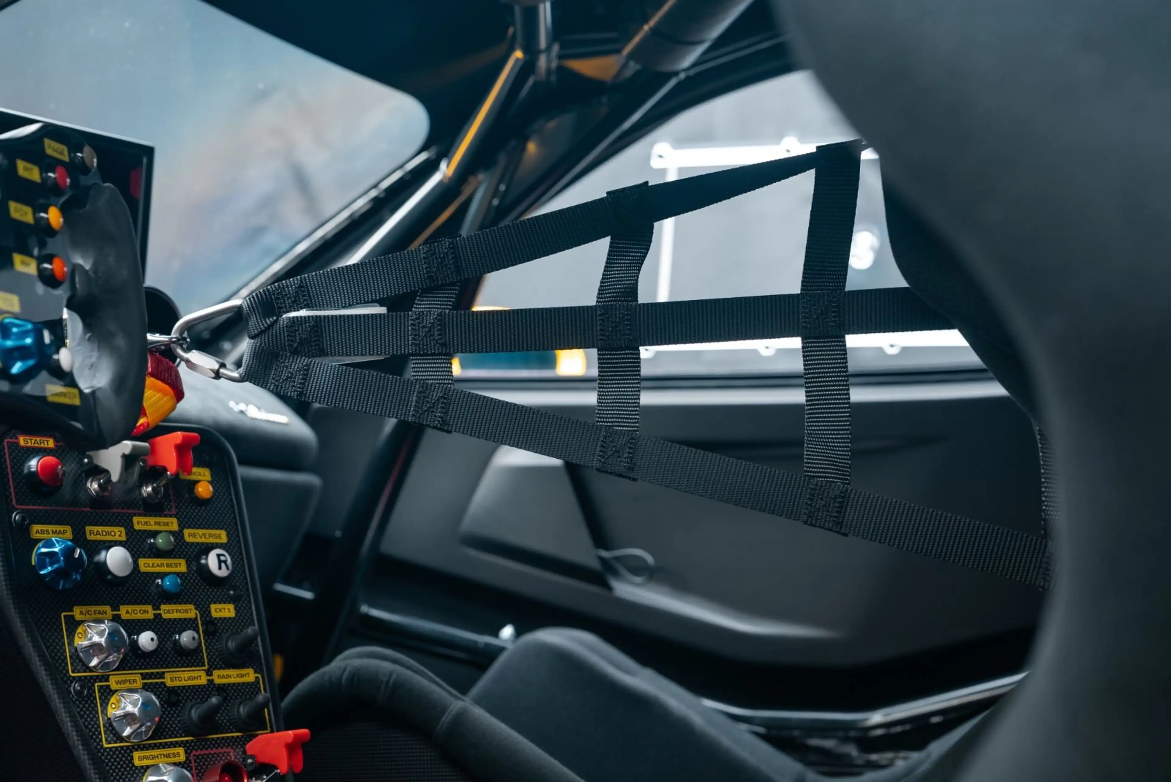 Ferrari 296 GTB 296 Challenge TOP/PASSENGER SEAT/SILENCERS — photo 11