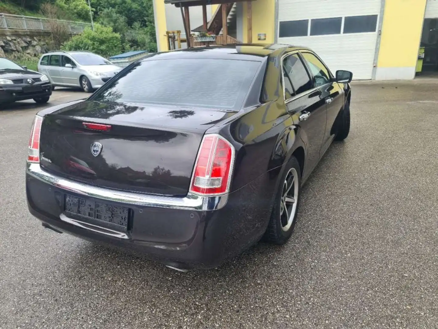 Lancia Thema Thema 3,0 Multijet II Executive Executive Brązowy - 2