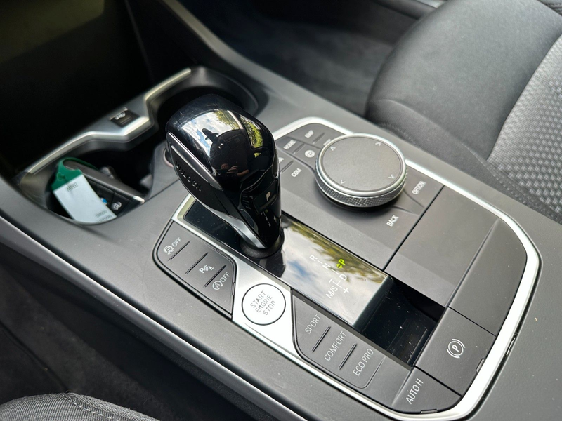BMW 120 i Advantage LED SHZ 17" DAB Live Cockpit Pro — photo 9