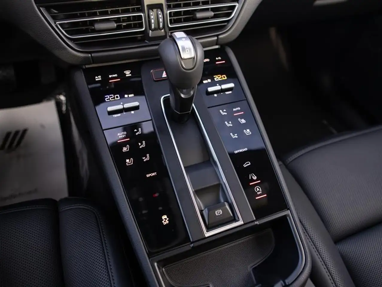 Porsche Macan снимка Porsche Macan