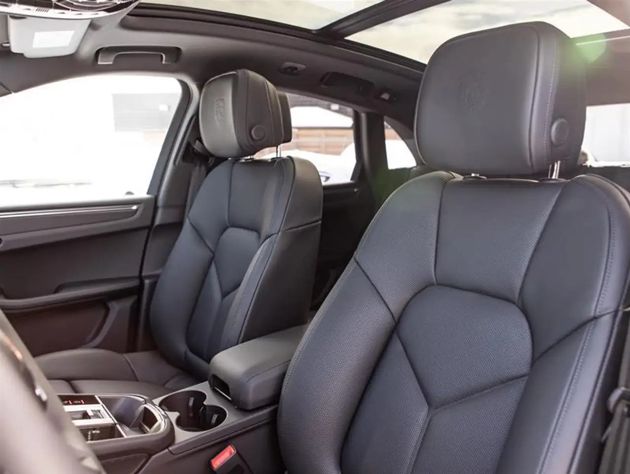 Porsche Macan снимка Porsche Macan