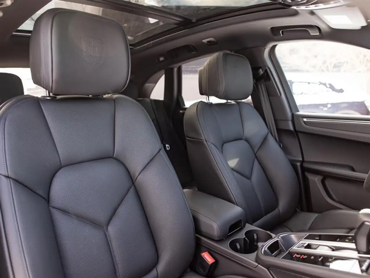 Porsche Macan снимка Porsche Macan