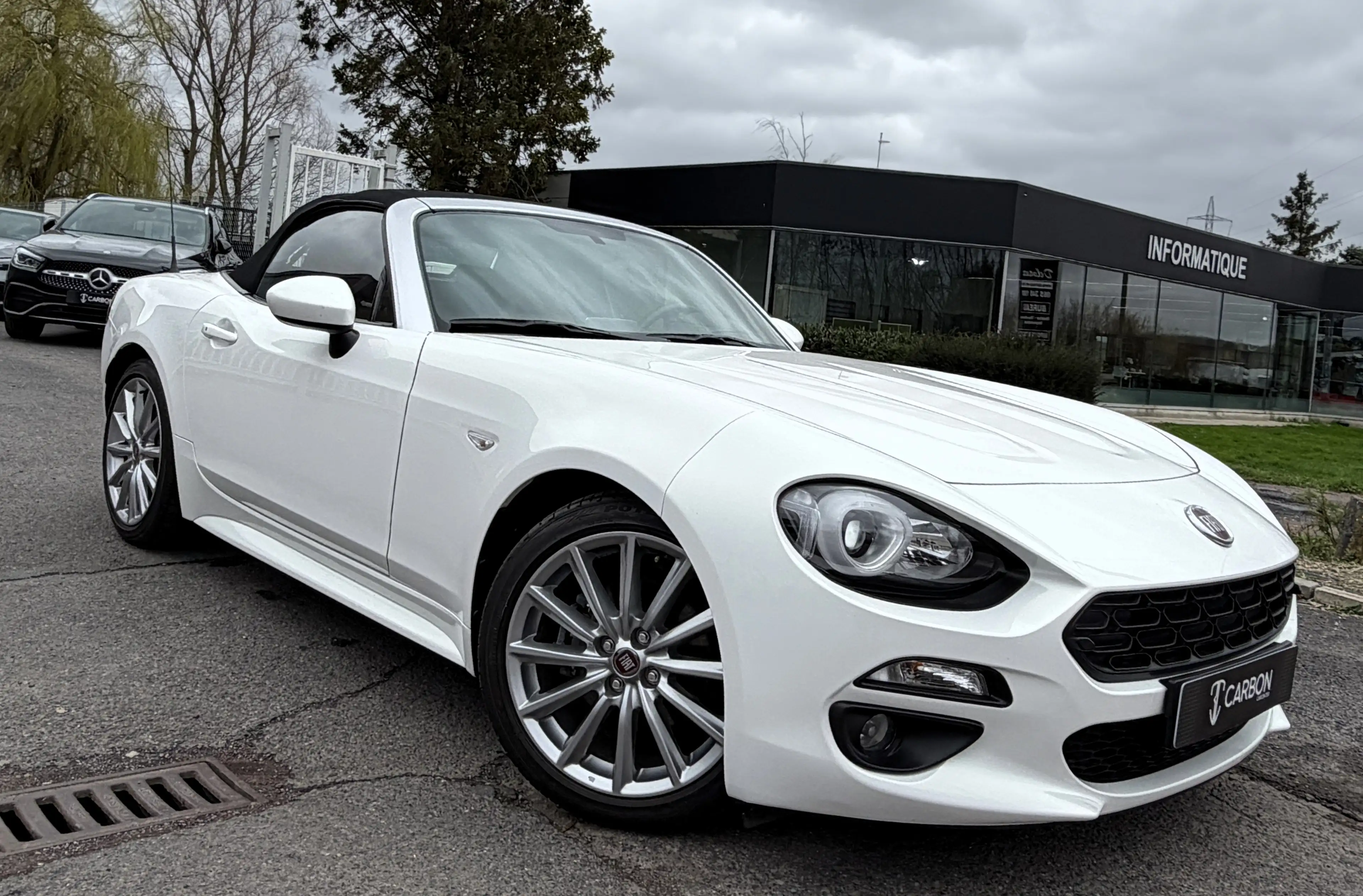 Fiat 124 Spider 1.4 MultiAir Lusso KEYLESS/NAVI/CAMERA/FULL HISTO — photo 8