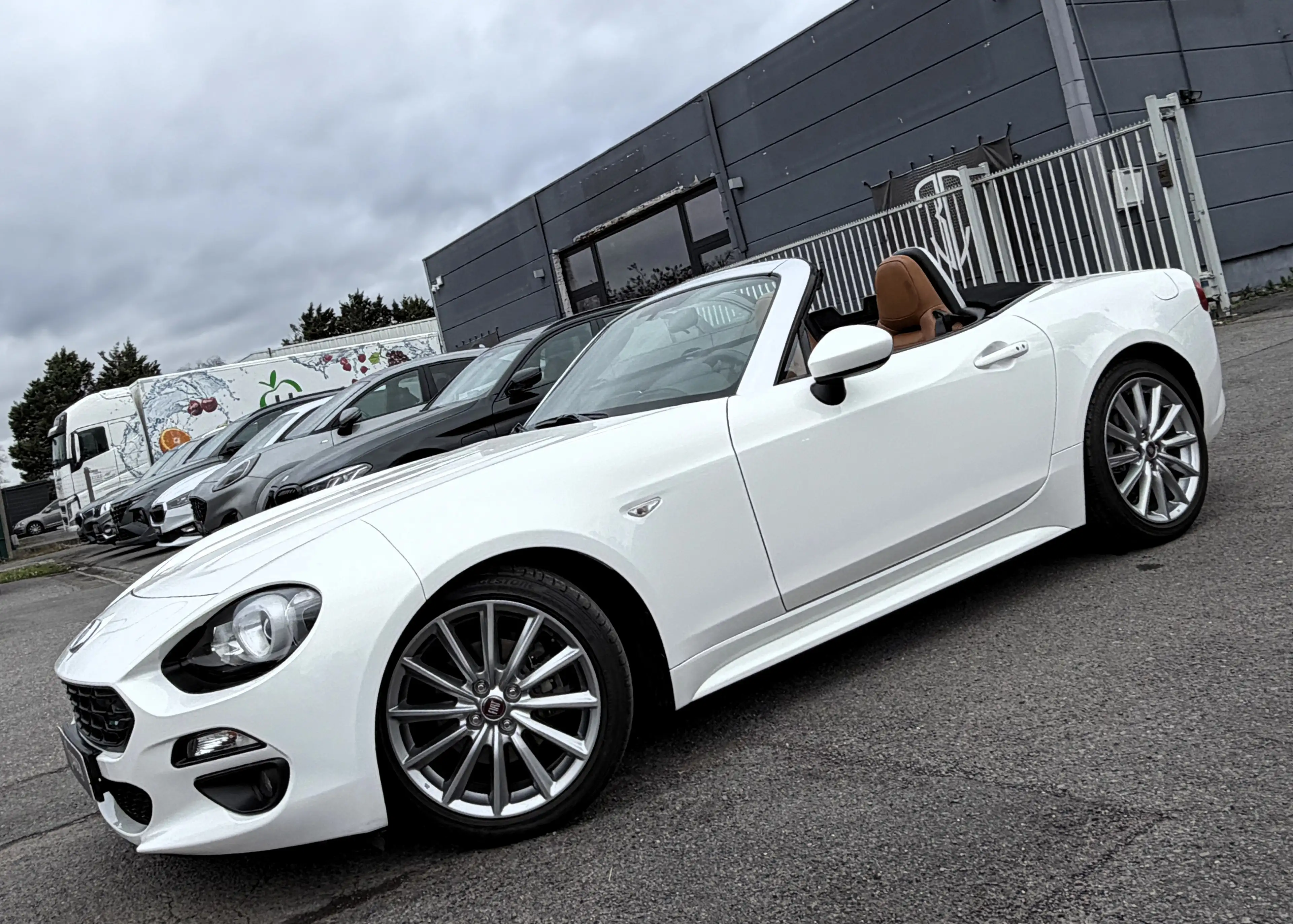 Fiat 124 Spider 1.4 MultiAir Lusso KEYLESS/NAVI/CAMERA/FULL HISTO — photo 14