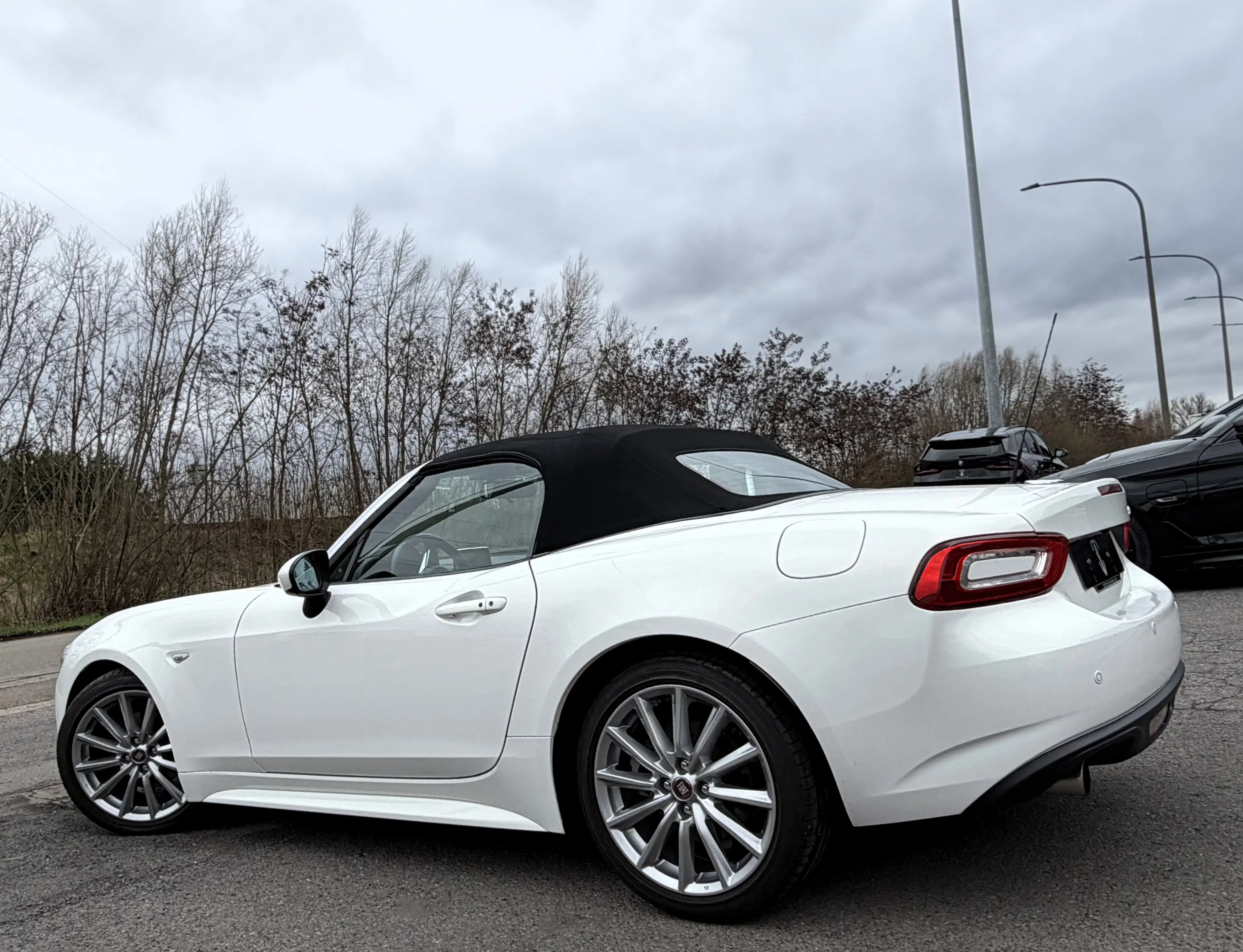 Fiat 124 Spider 1.4 MultiAir Lusso KEYLESS/NAVI/CAMERA/FULL HISTO — photo 5