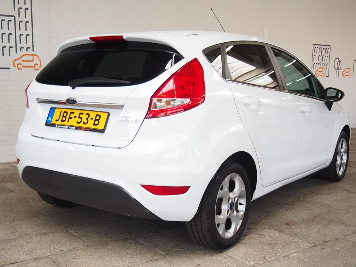 Ford Fiesta 1.25 Titanium 82PK (APK:Nieuw) Incl.Garantie Naranja - 2