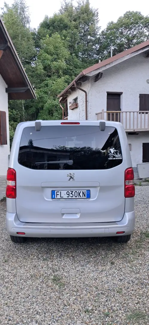 Peugeot Traveller 2.0 110kv Grigio - 2