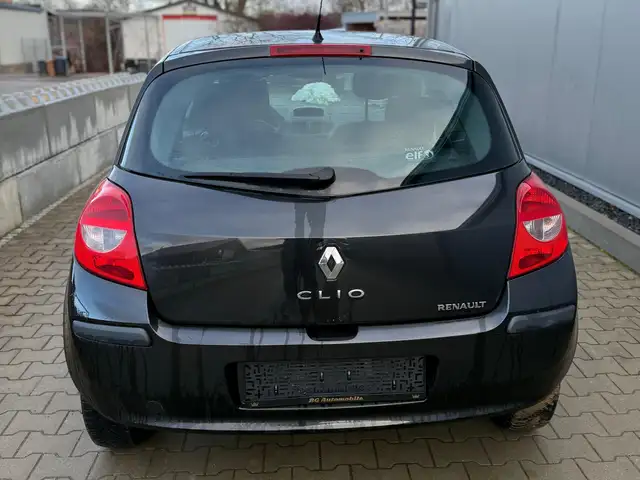 Renault Clio view 9