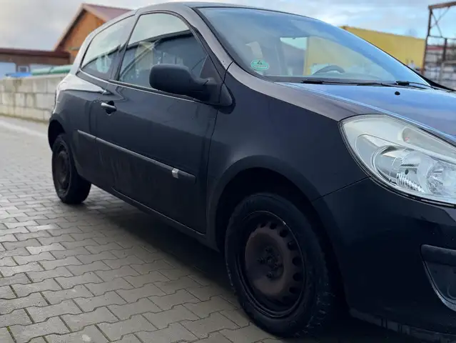 Renault Clio view 12