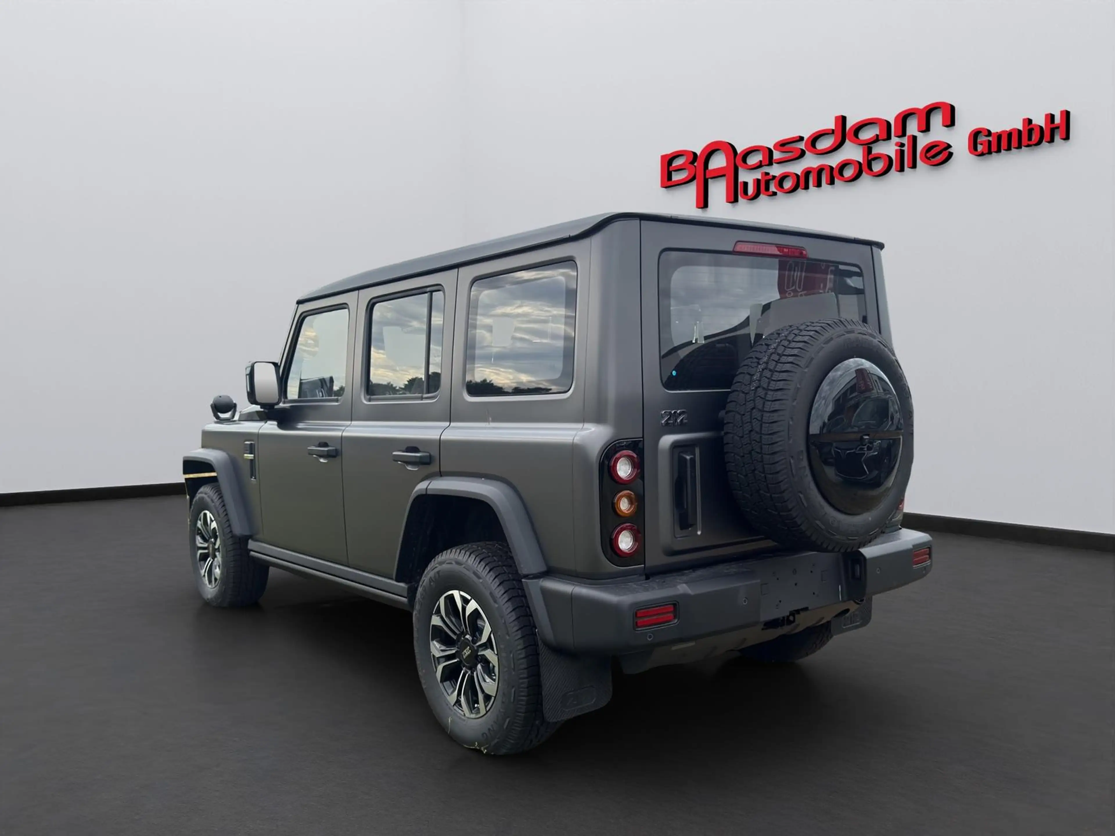 BAW 212 Offroad Luxury *Seilwinde*Leder*4WD — photo 6