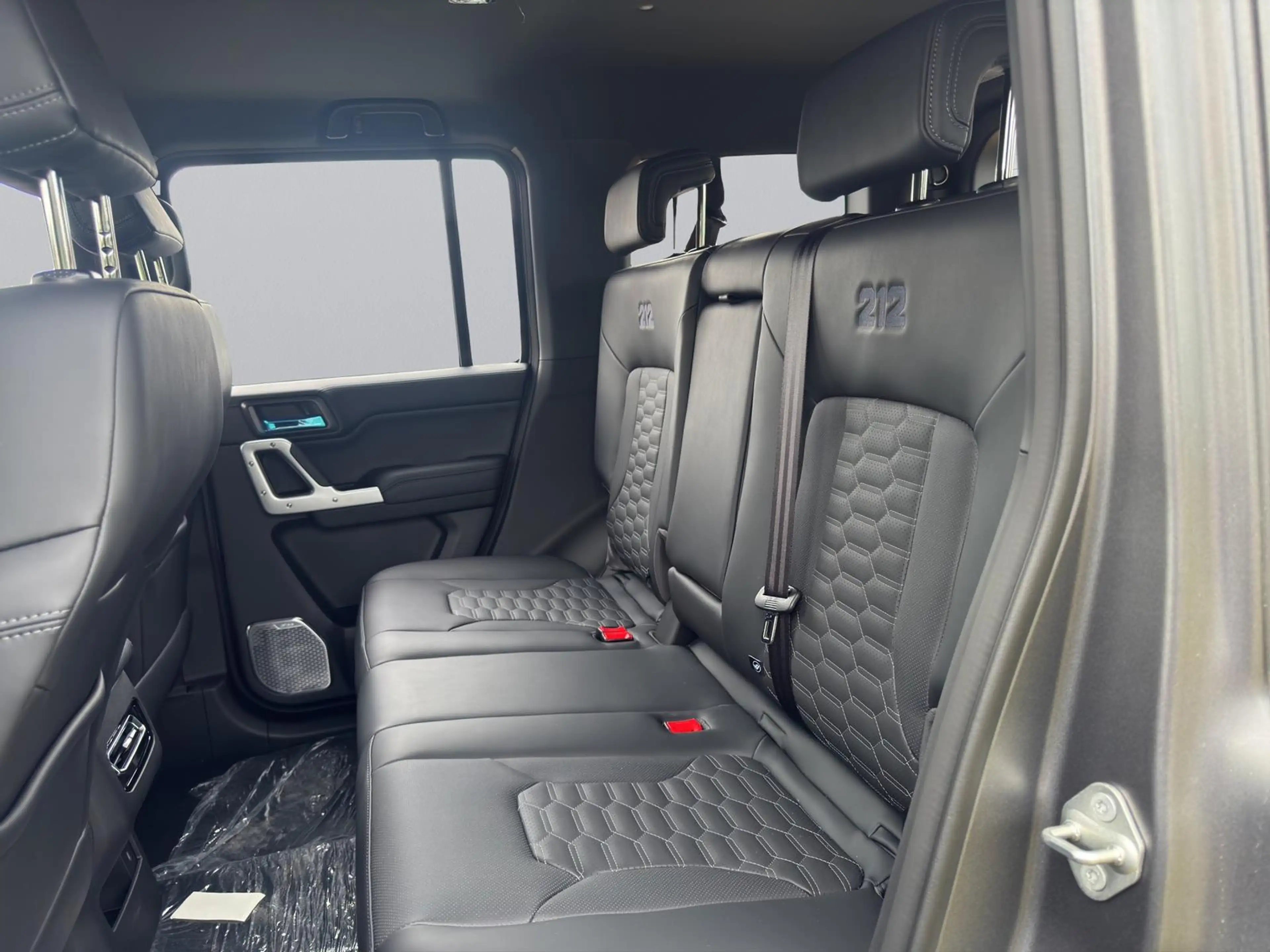 BAW 212 Offroad Luxury *Seilwinde*Leder*4WD — photo 10