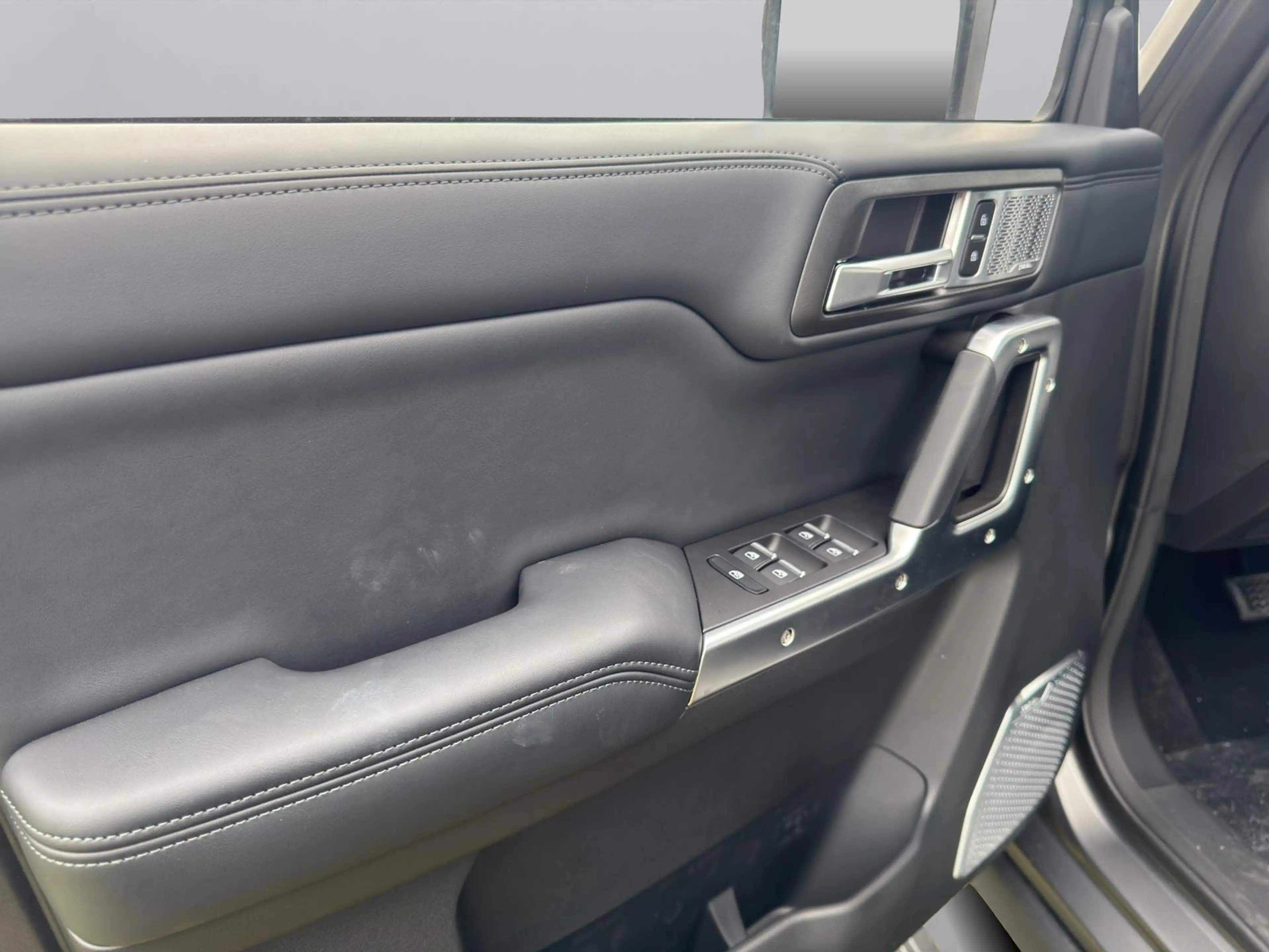 BAW 212 Offroad Luxury *Seilwinde*Leder*4WD — photo 12