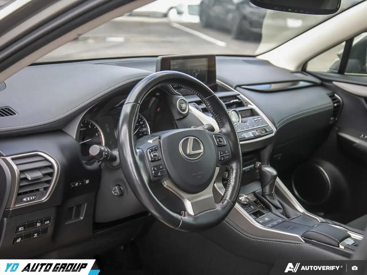 Lexus NX fotografie Lexus NX