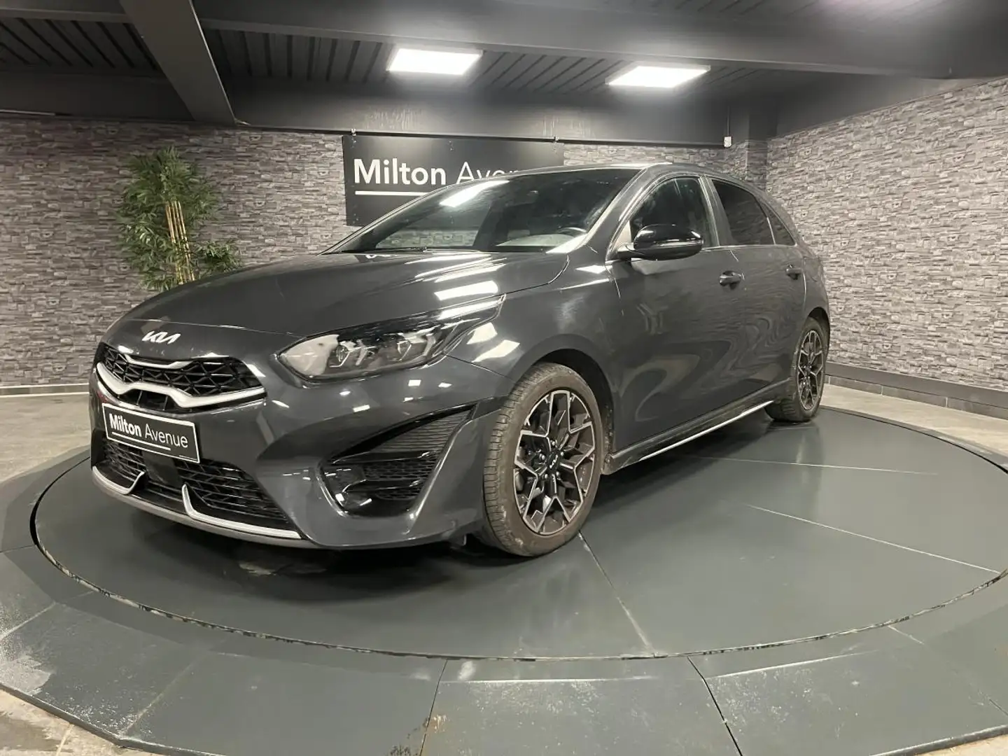 Kia Ceed / cee'd Ceed 1.6 CRDi MHEV - 136 - BV DCT - GT Line Premiu Gris - 1