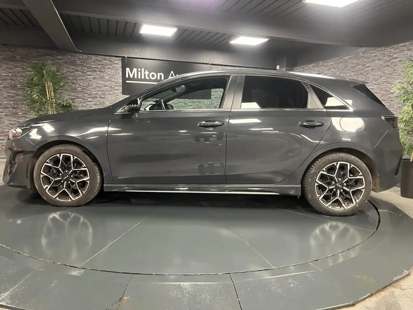 Kia Ceed / cee'd Ceed 1.6 CRDi MHEV - 136 - BV DCT - GT Line Premiu Gris - 2