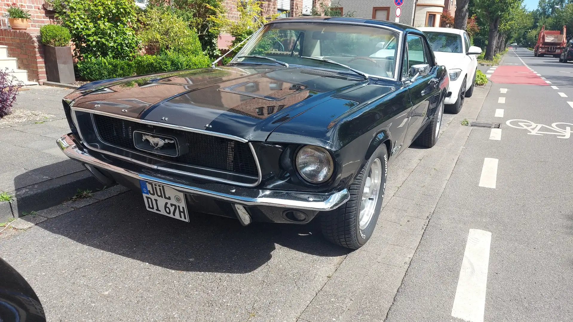 Oldtimer Ford Mustang, A-Code, Pony de Luxe, Automatik Schwarz - 2