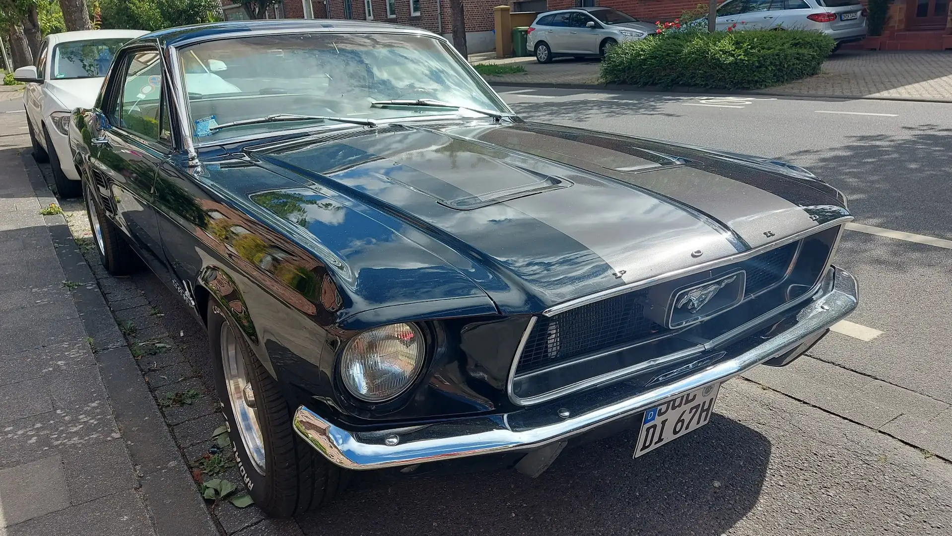 Oldtimer Ford Mustang, A-Code, Pony de Luxe, Automatik Schwarz - 1