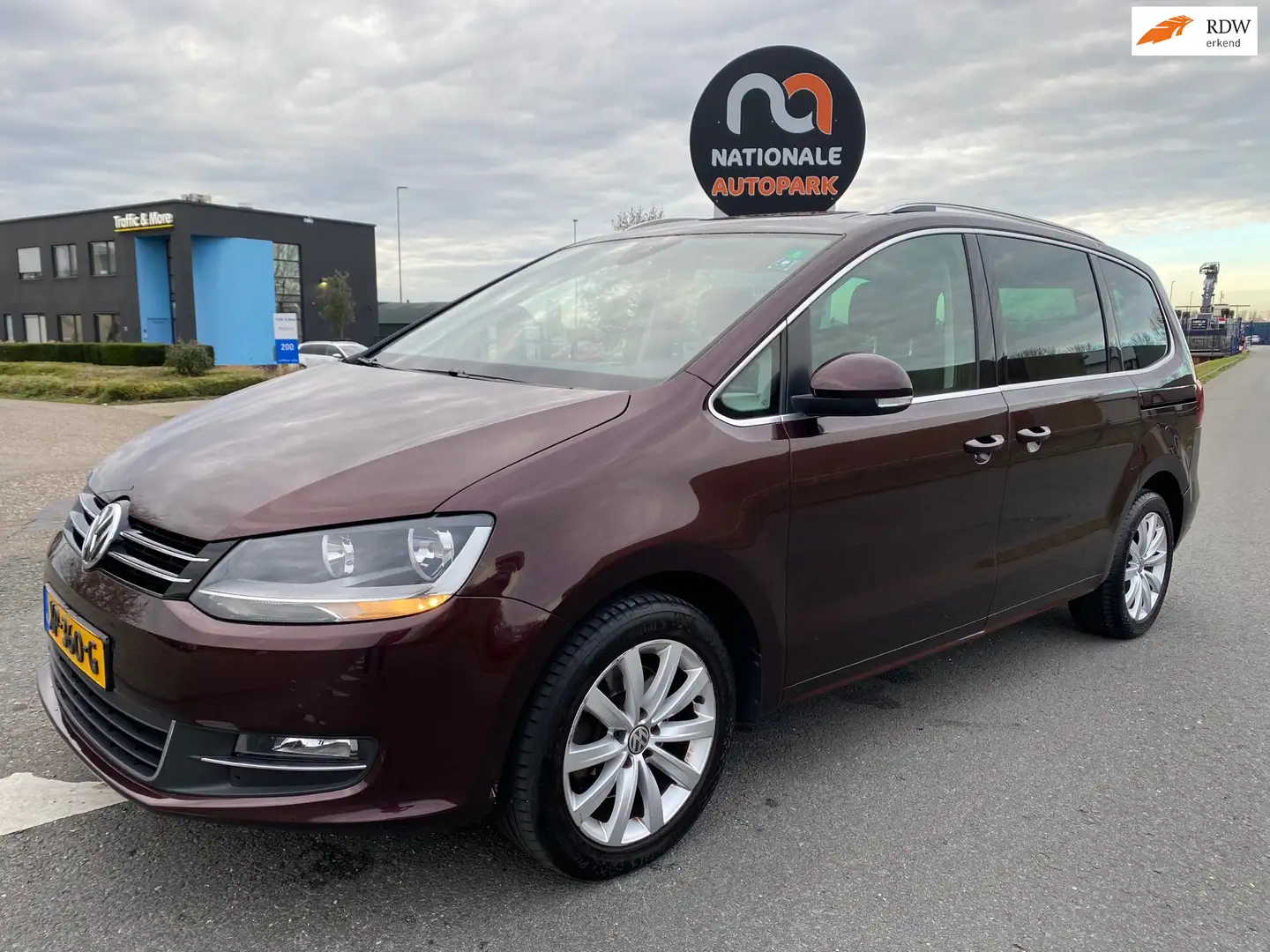 Volkswagen Sharan 2016 * 2.0 TDI Highline * AUTOMAAT * EURO 6 * 7.PE Rouge - 1