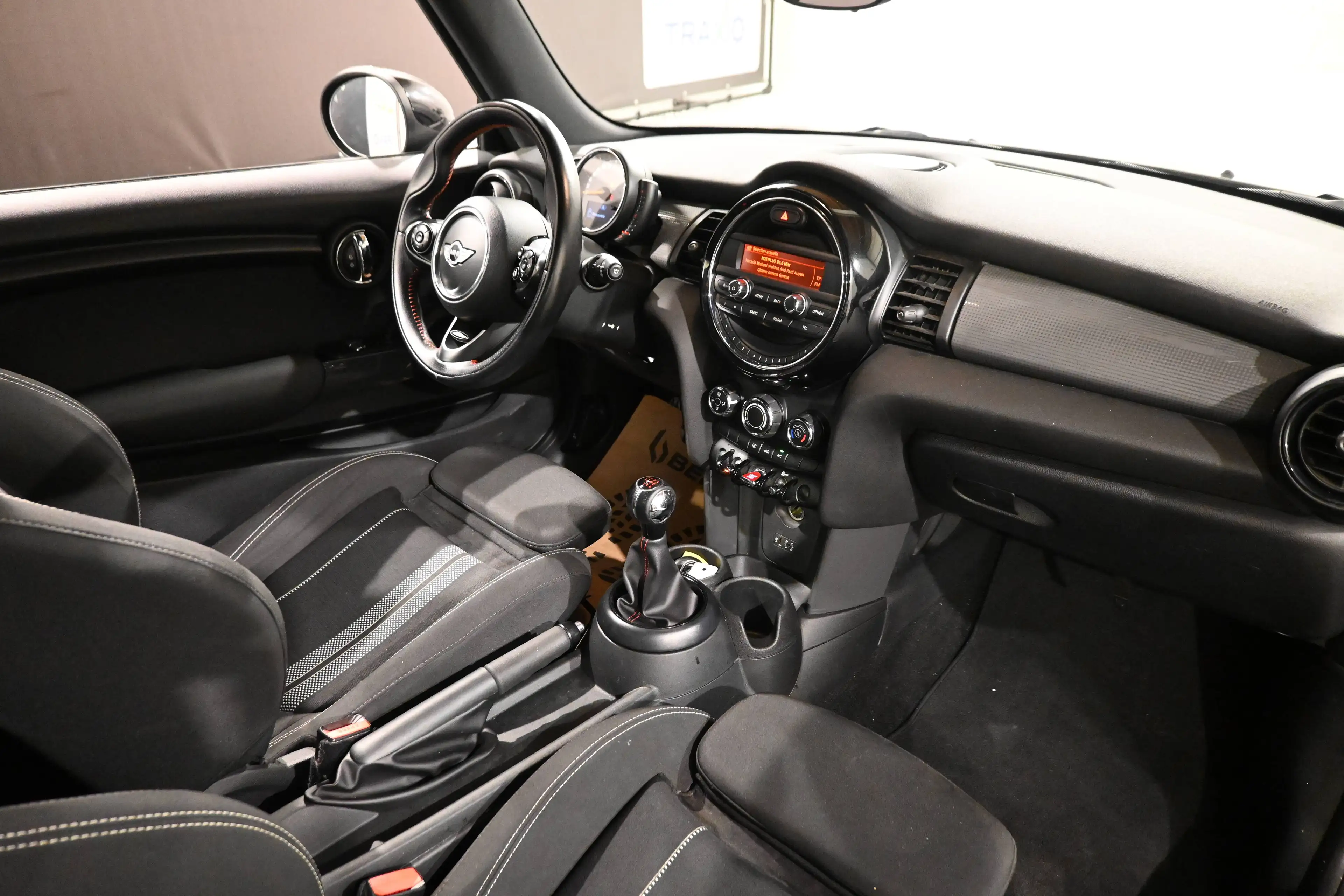 MINI Cooper D 1.5 D Cooper D PACK SPORT / EURO 6 / JCW ACCESSOIRES / BLUETOOTH / CLIM / CRUISE / PDC / — photo 13